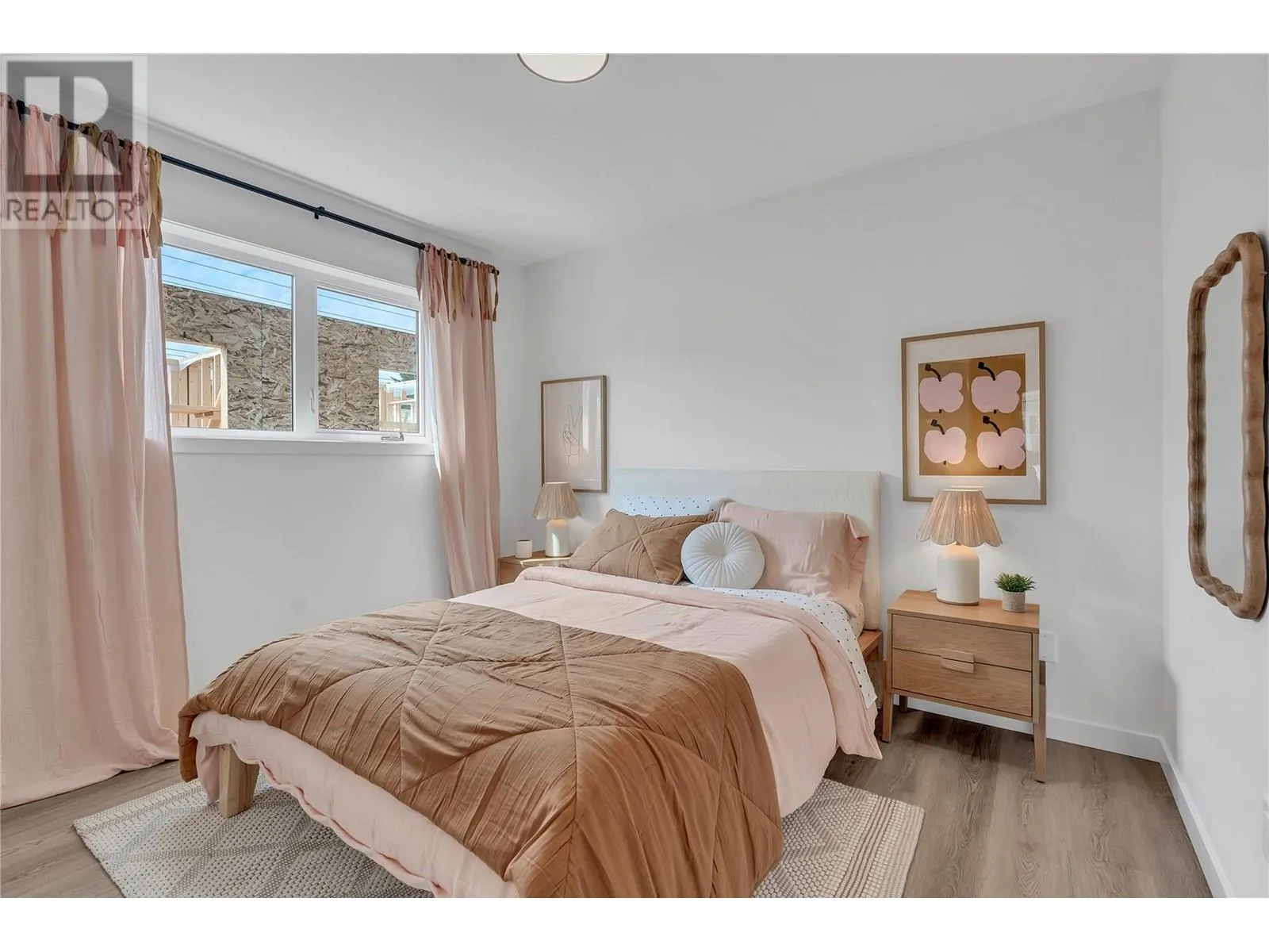 687 Victoria Drive Unit# 101