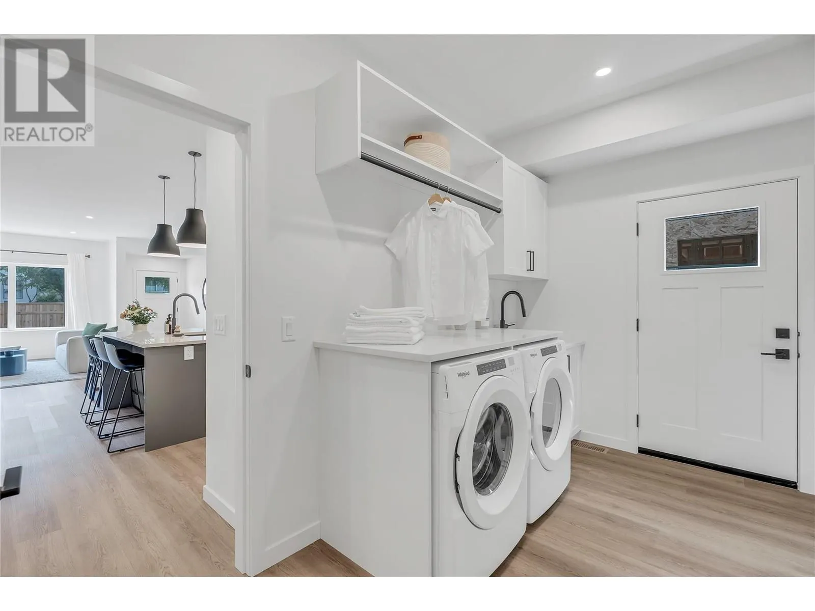 687 Victoria Drive Unit# 104