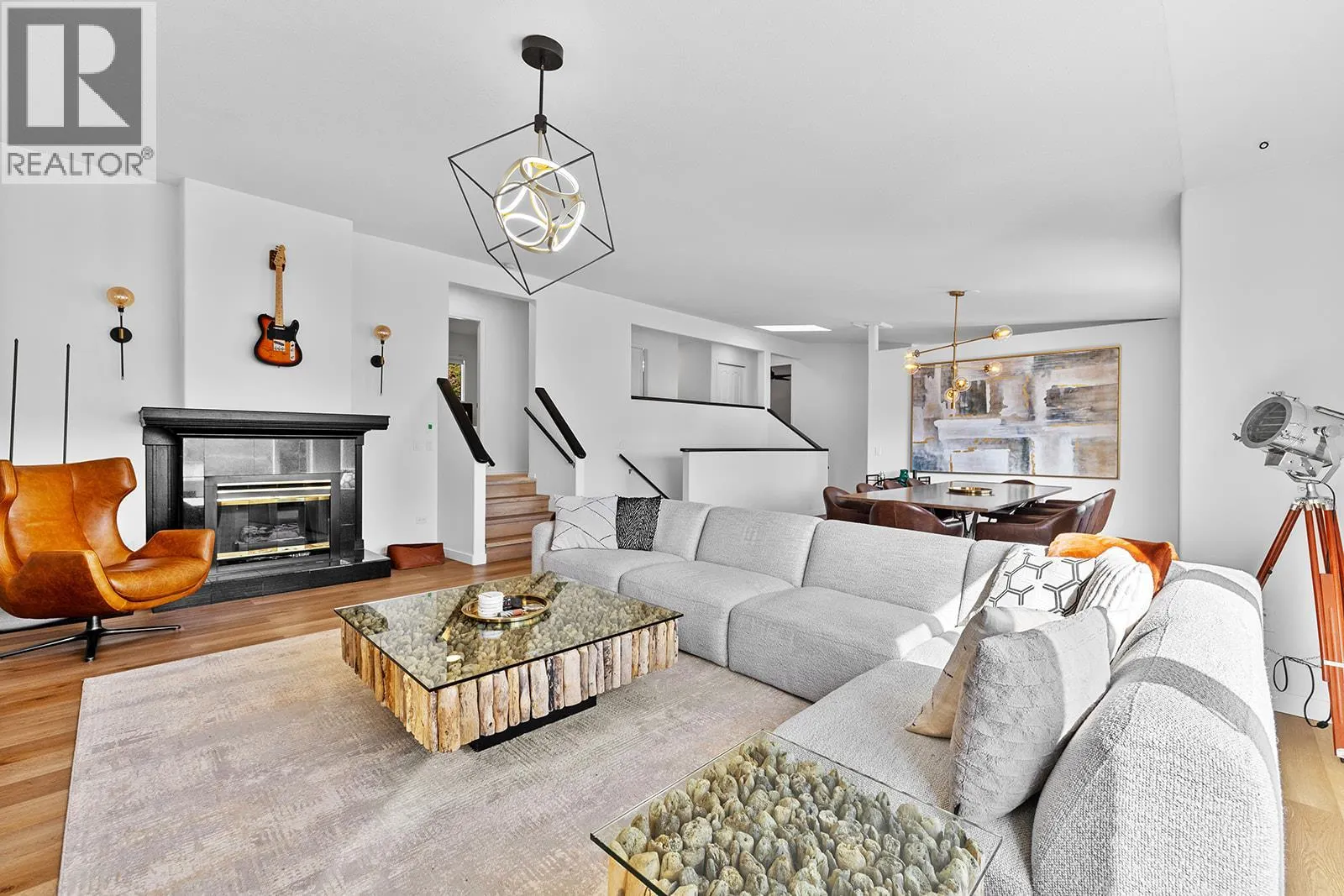 2658 Lakeview Road