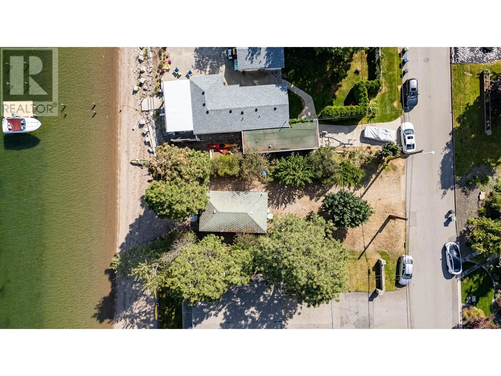 19241 Lakeshore Drive N