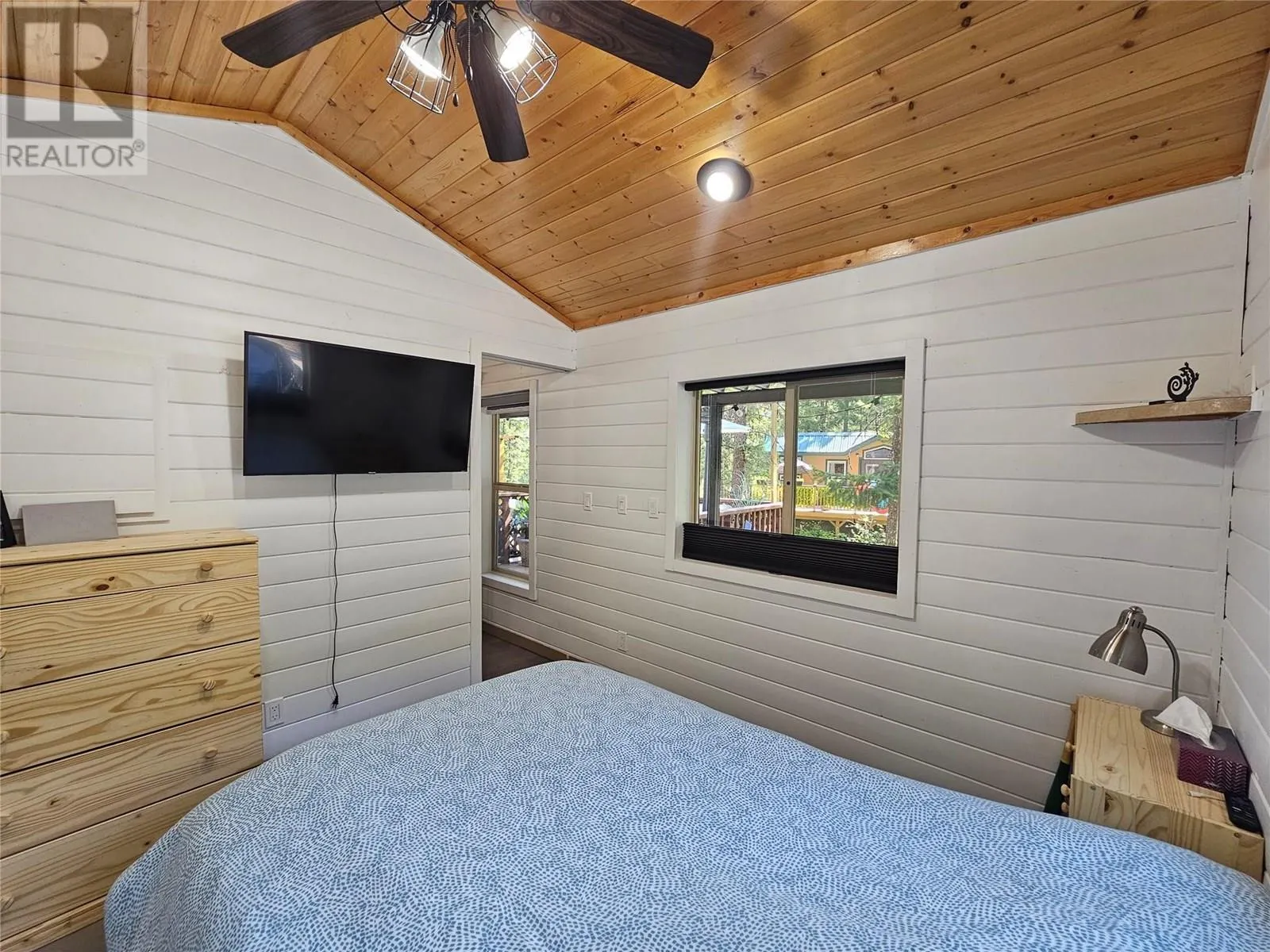 4835 Paradise Valley Drive Unit# 11