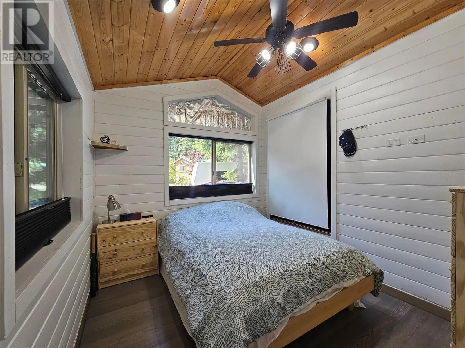 4835 Paradise Valley Drive Unit# 11
