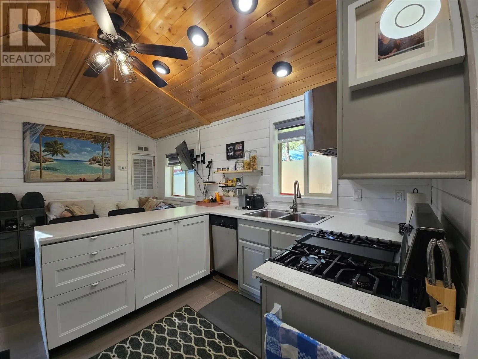 4835 Paradise Valley Drive Unit# 11