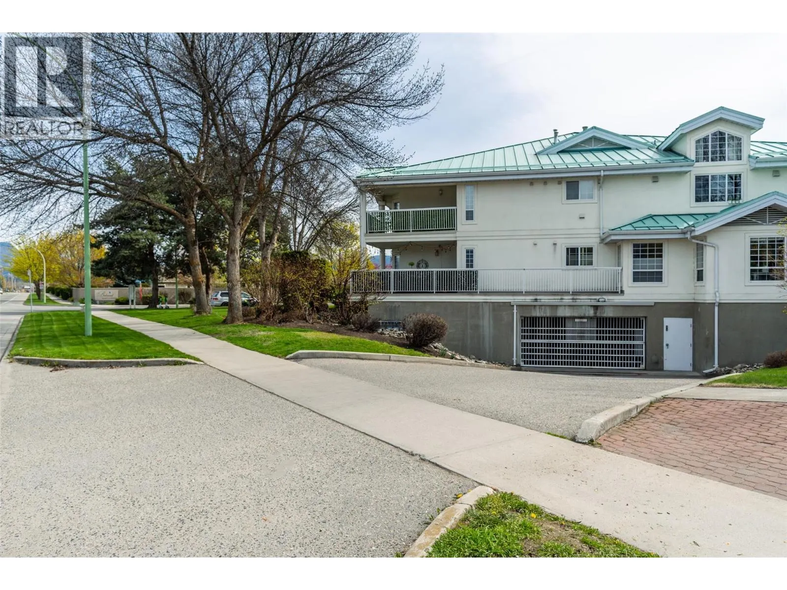 2350 Stillingfleet Road Unit# 216