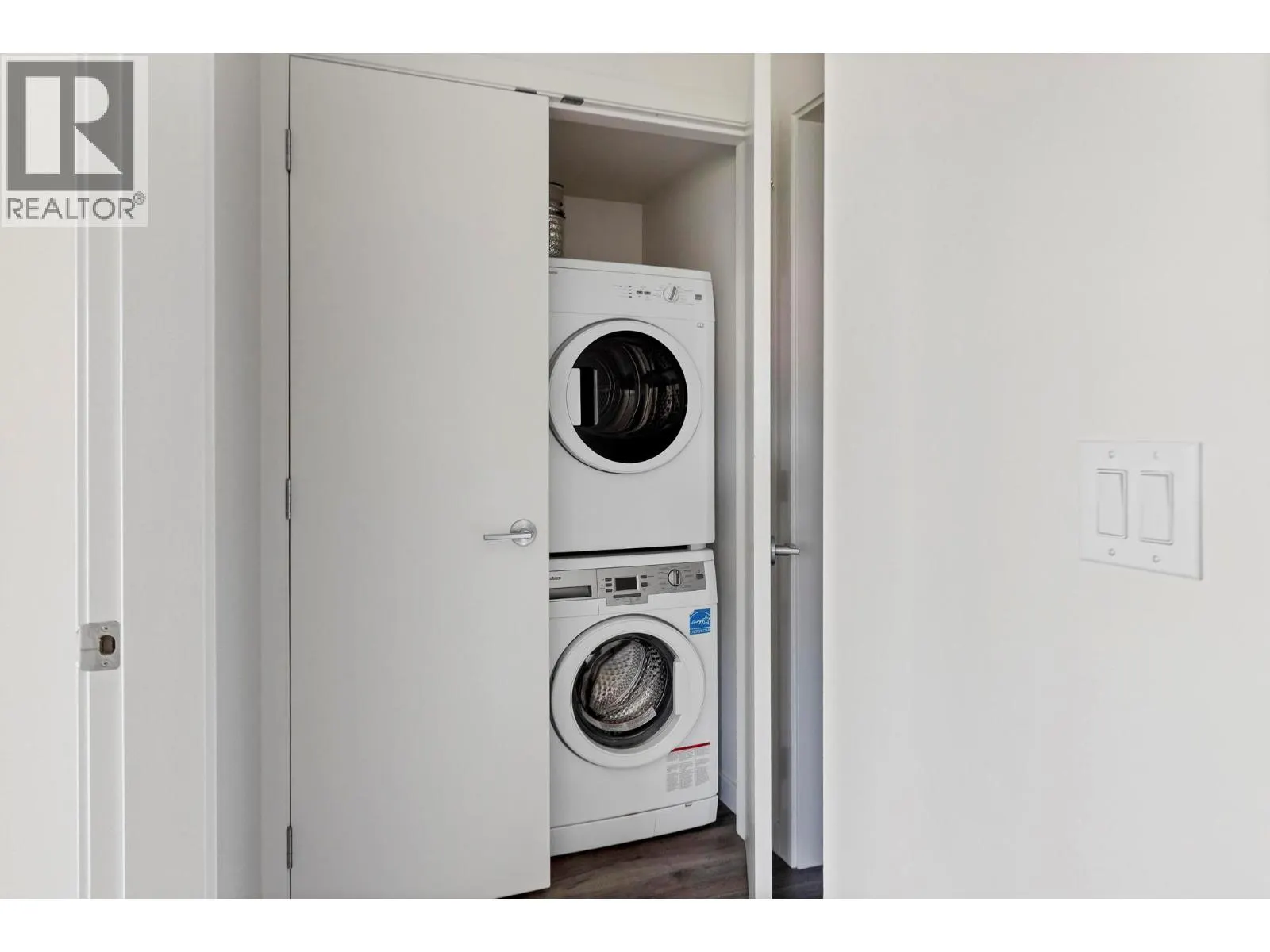 695 Academy Way Unit# 118
