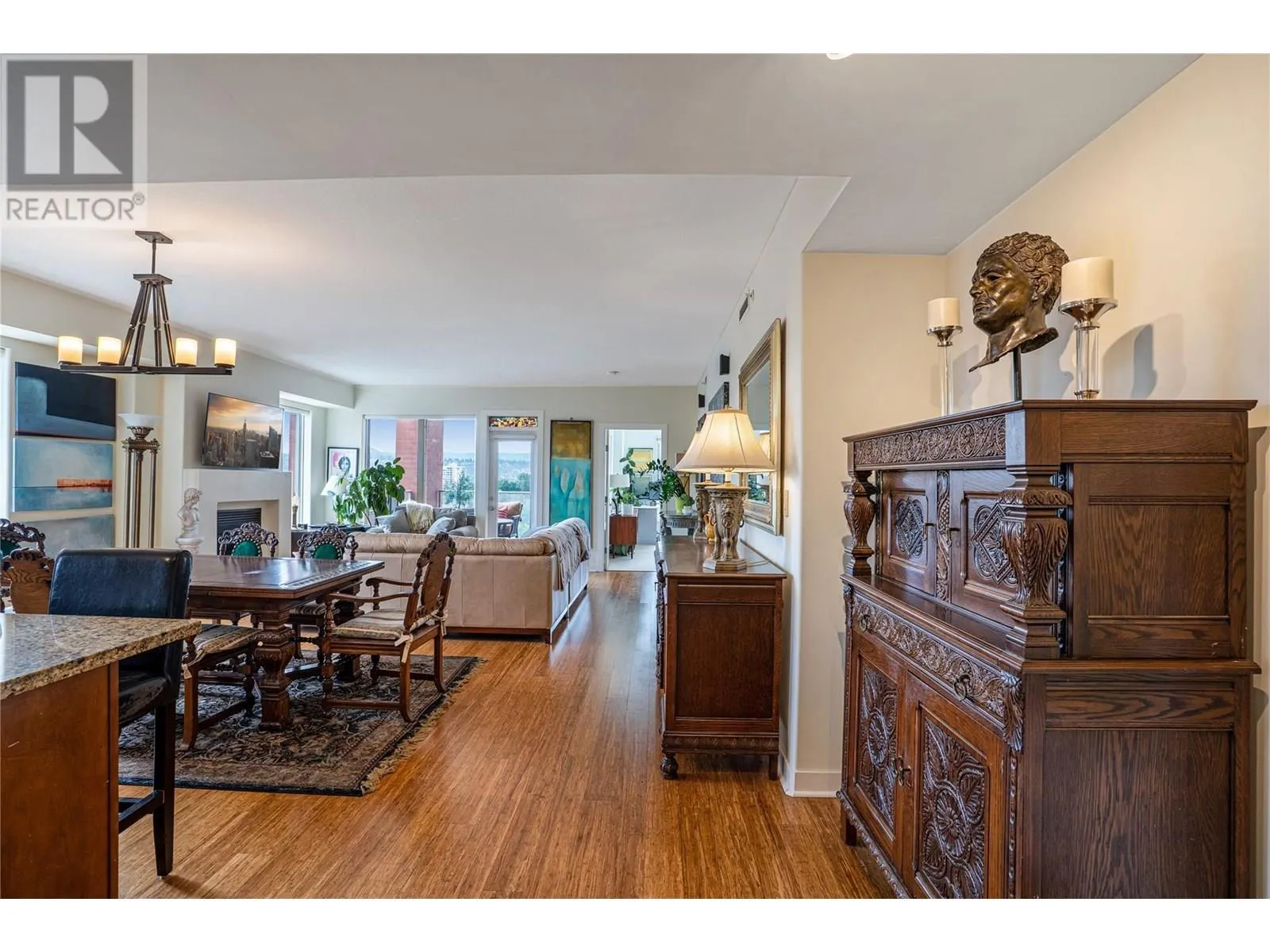 1160 Bernard Avenue Unit# 712