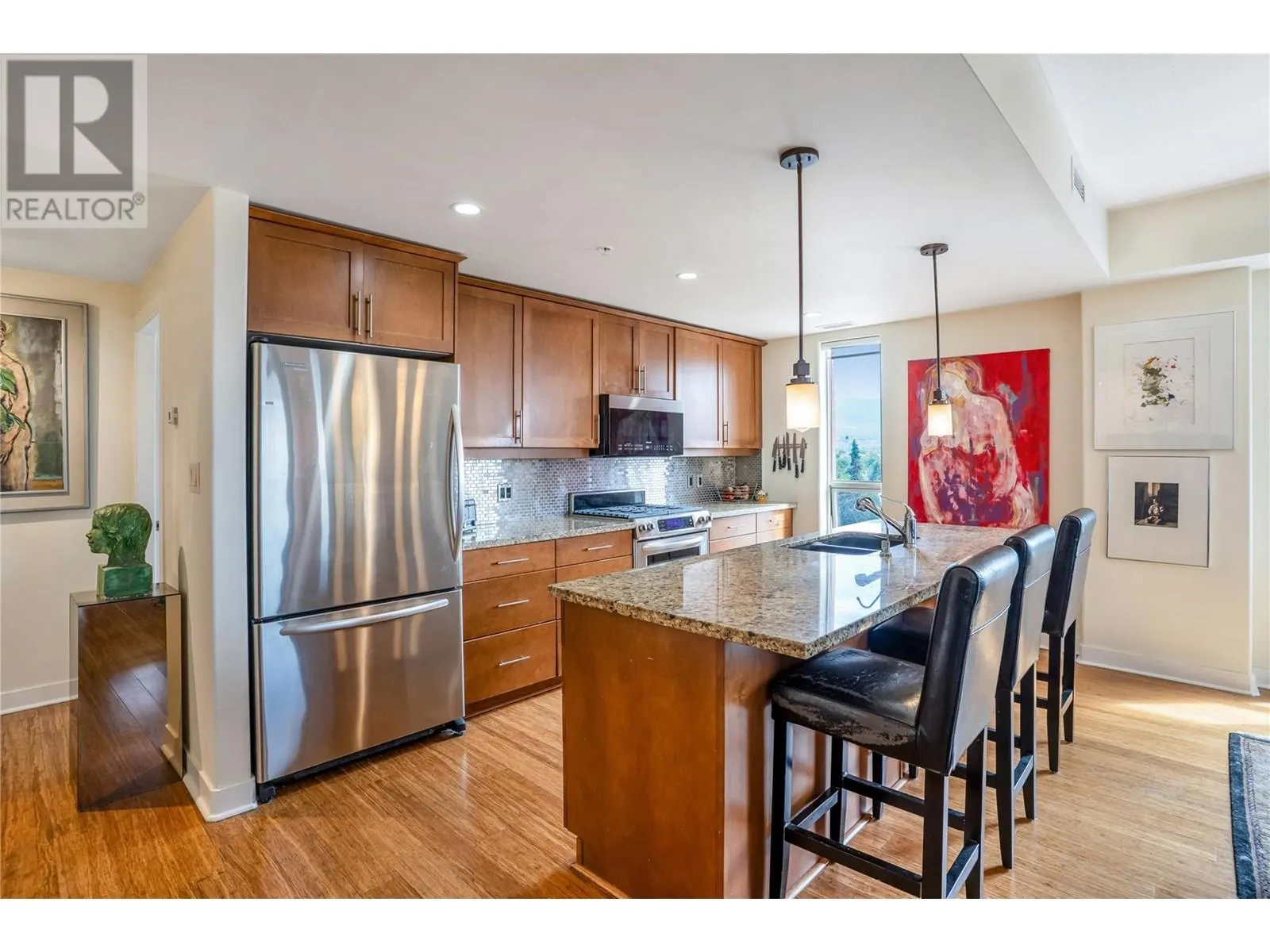 1160 Bernard Avenue Unit# 712