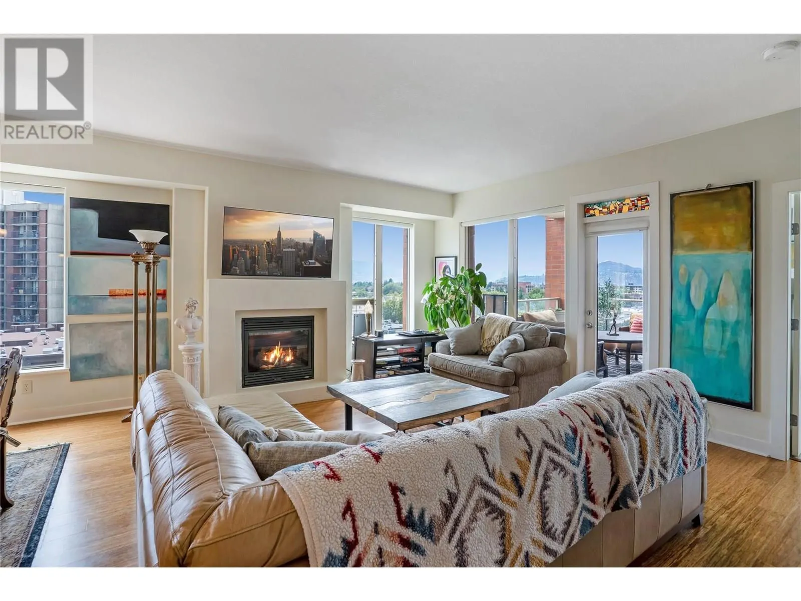 1160 Bernard Avenue Unit# 712