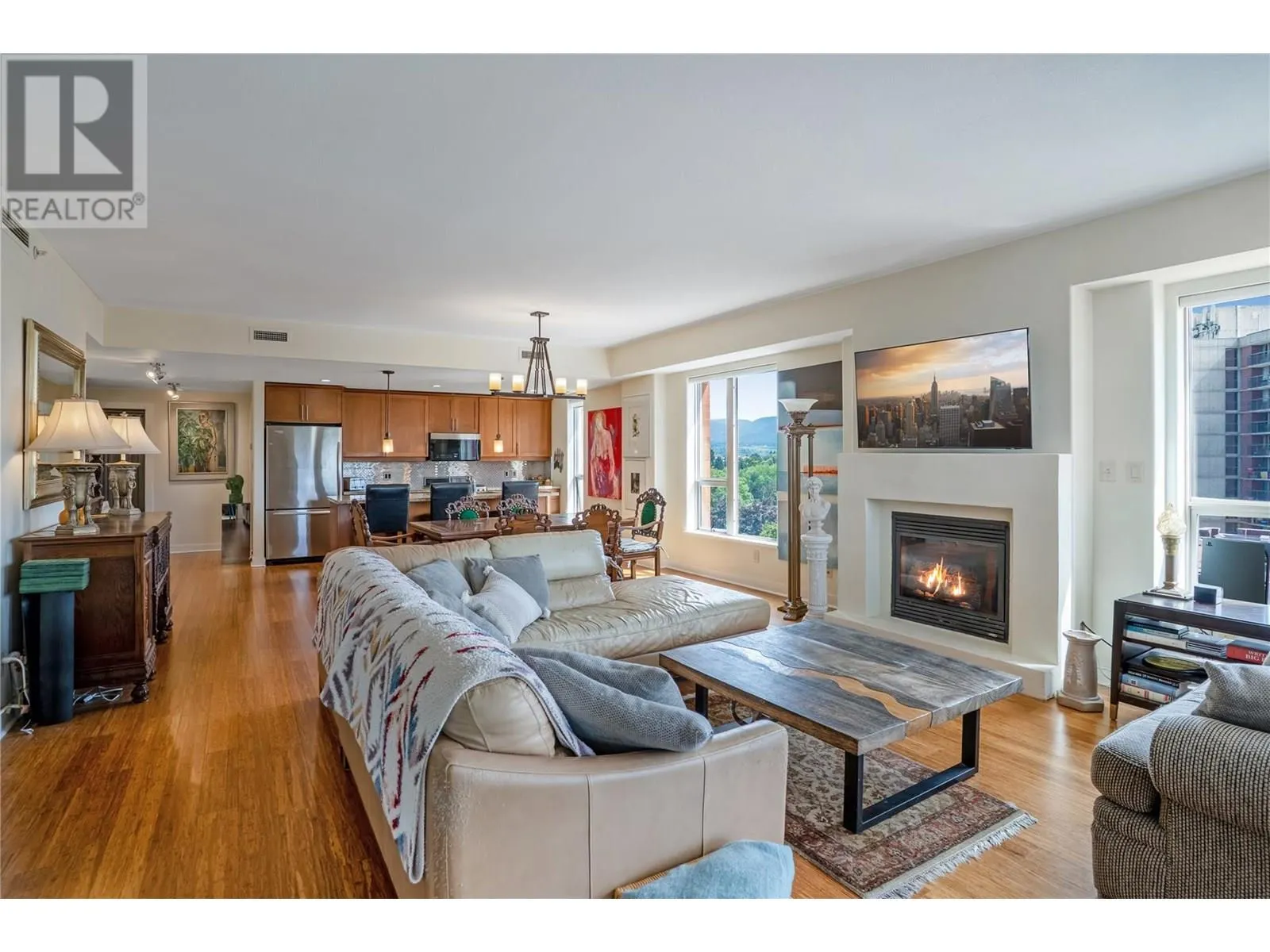 1160 Bernard Avenue Unit# 712