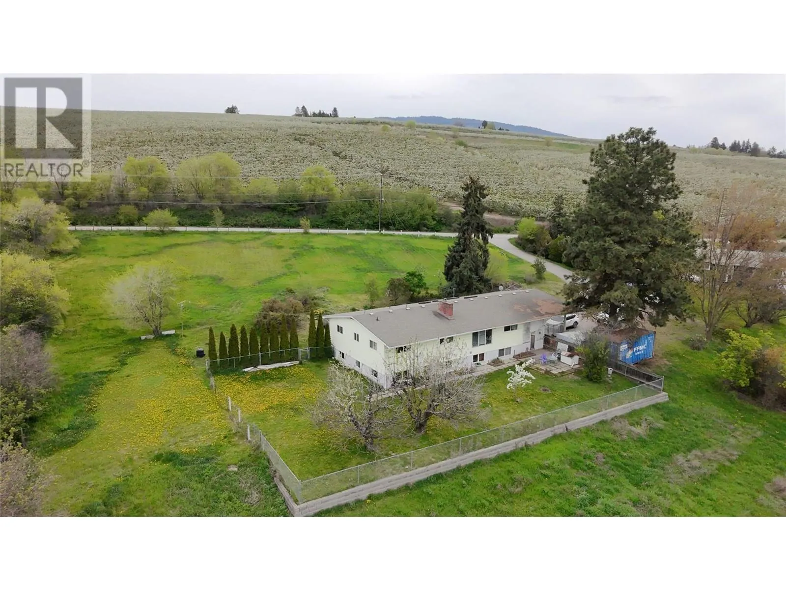 6594 Pleasant Valley Road