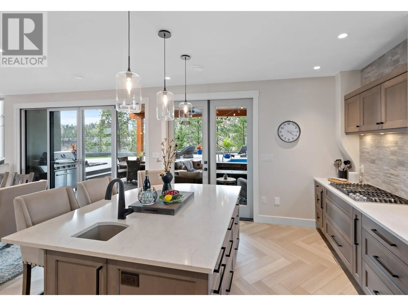1009 ANTLER Drive