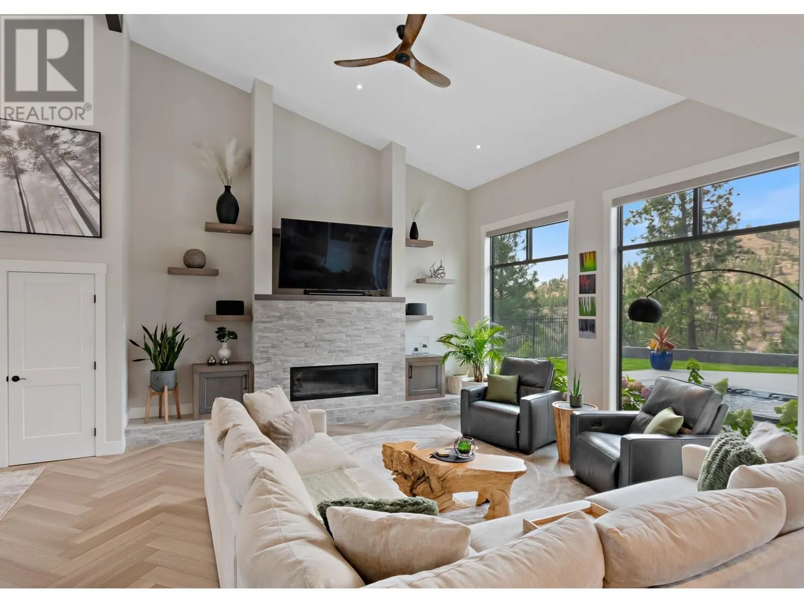 1009 ANTLER Drive