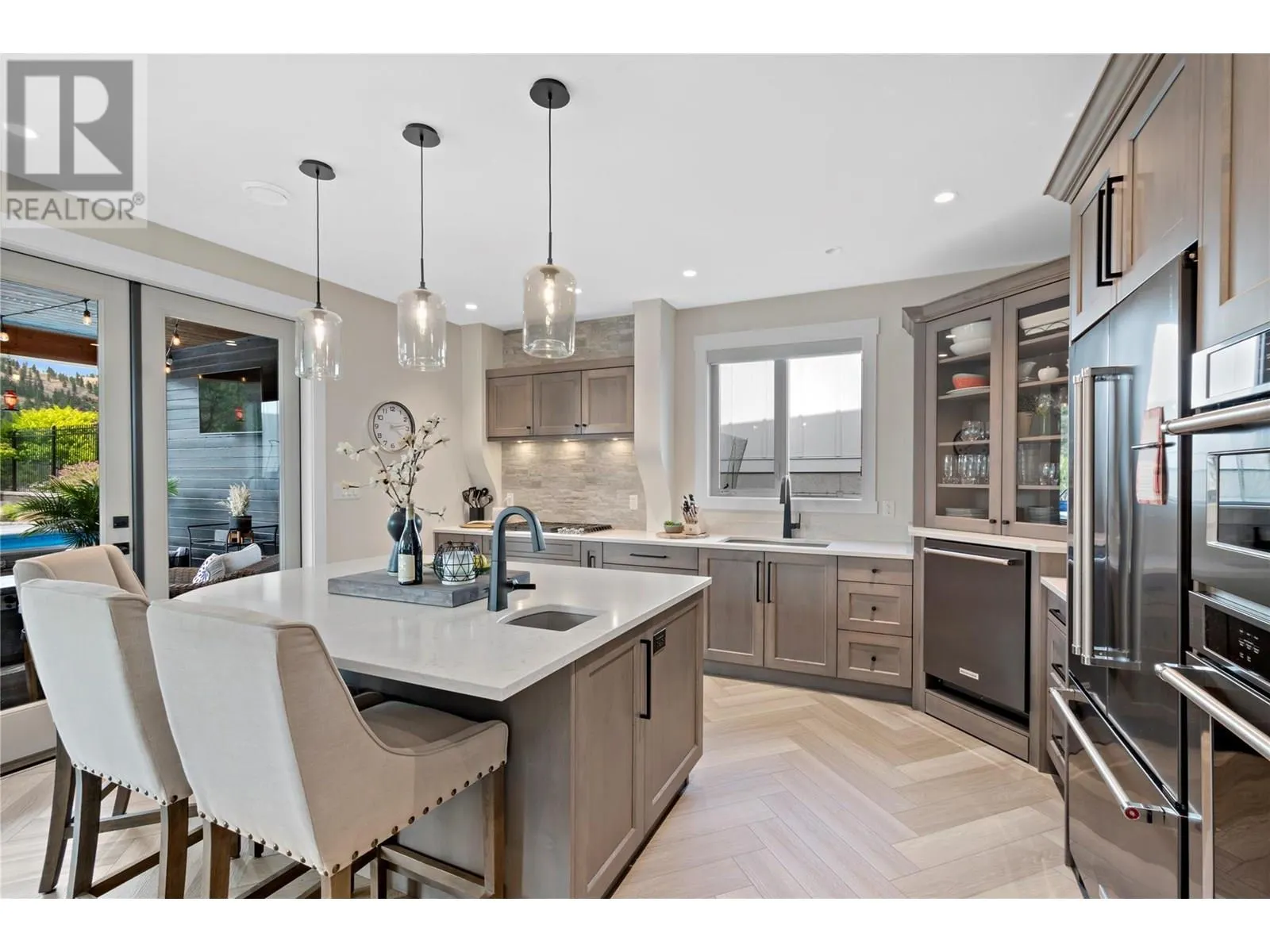 1009 ANTLER Drive