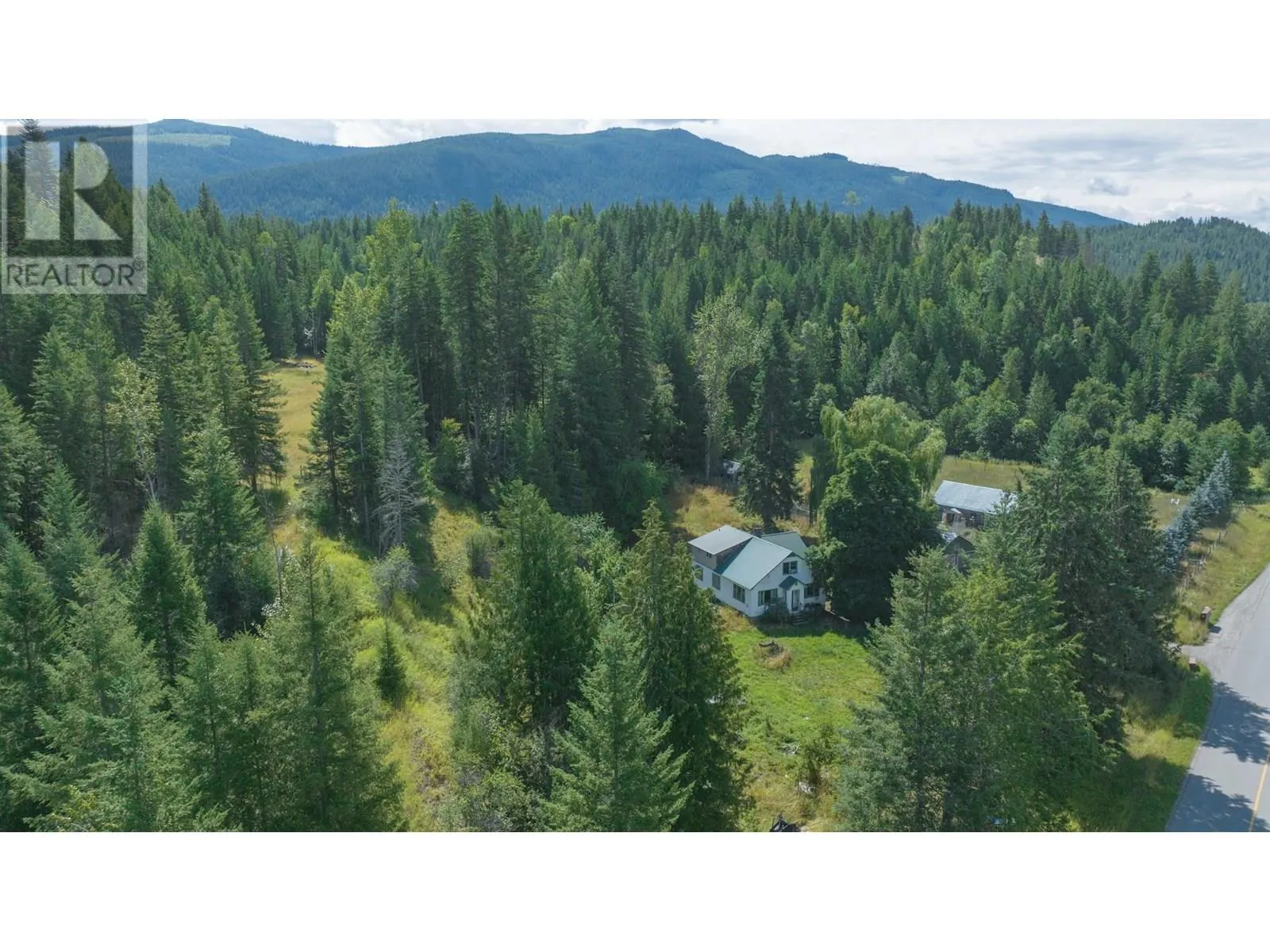 2405 Mabel Lake Road