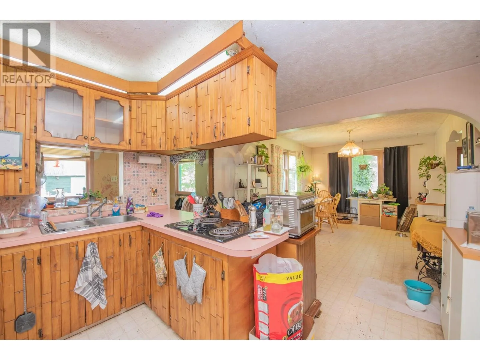 2405 Mabel Lake Road