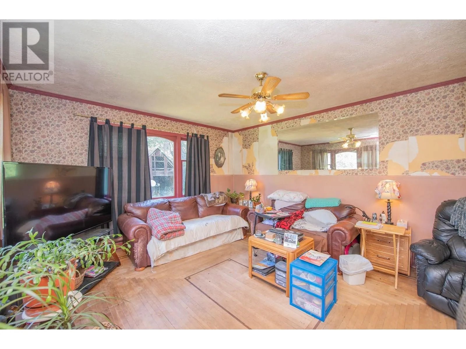 2405 Mabel Lake Road