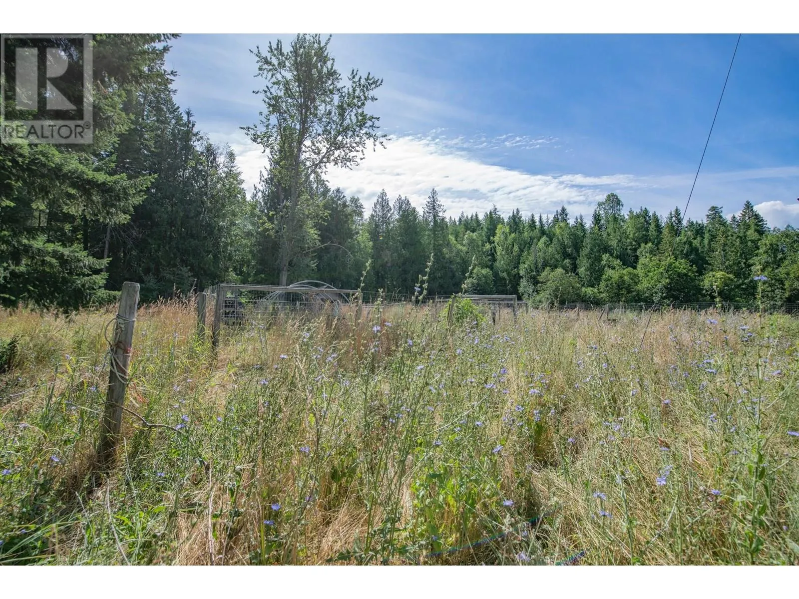 2405 Mabel Lake Road