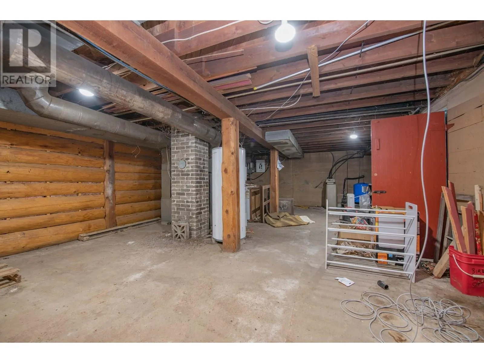 2405 Mabel Lake Road