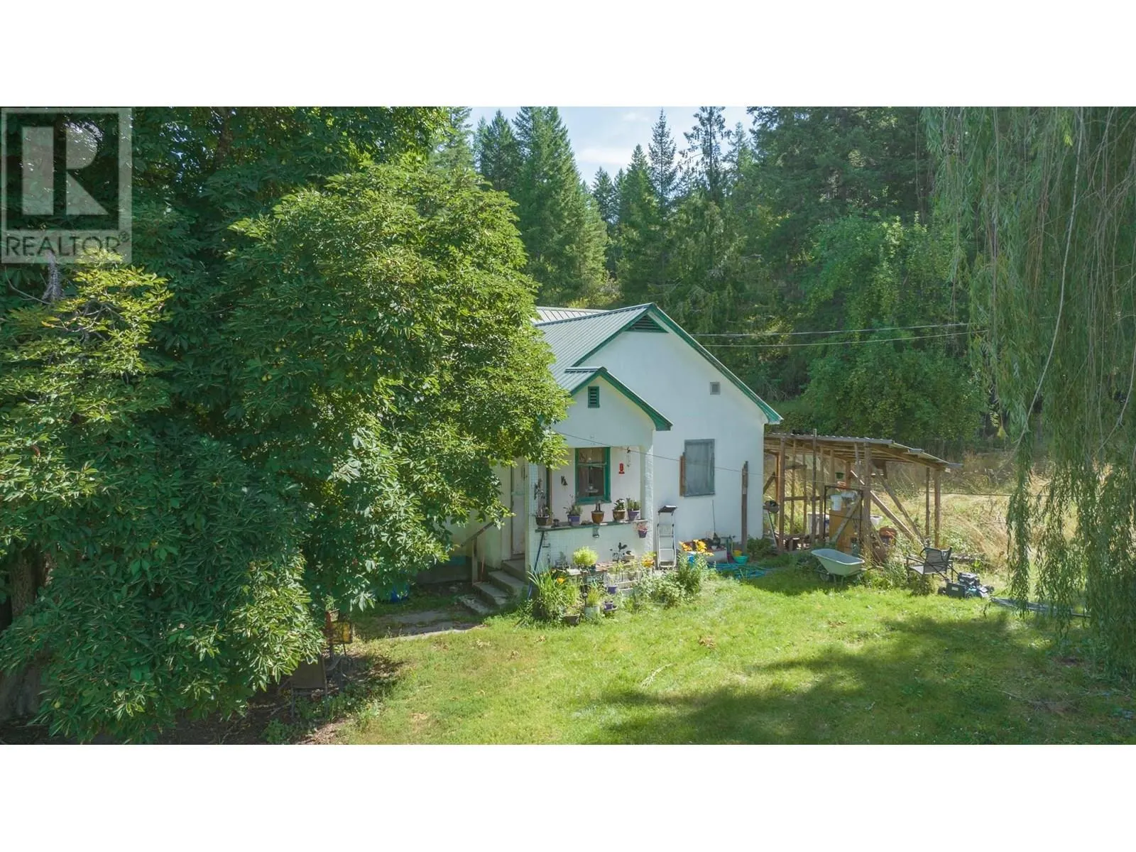 2405 Mabel Lake Road