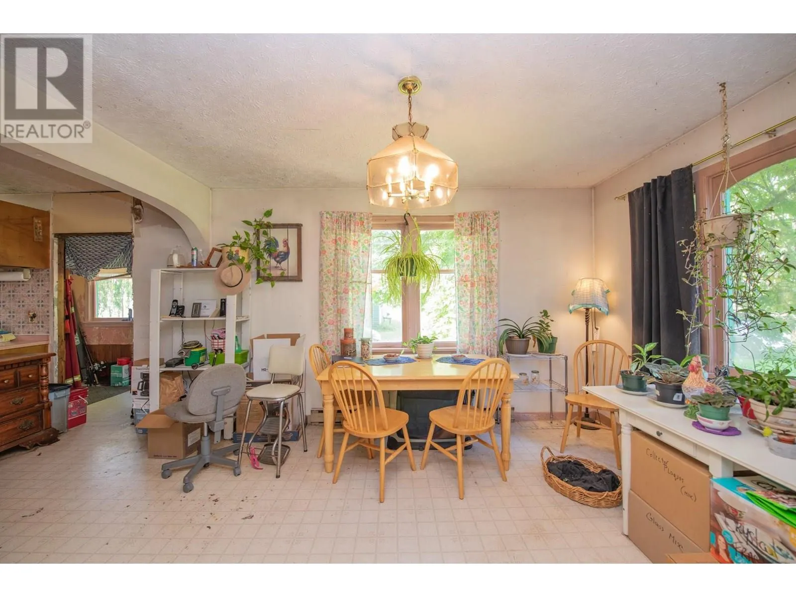 2405 Mabel Lake Road