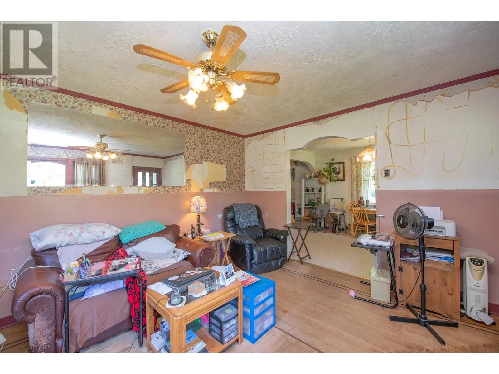2405 Mabel Lake Road