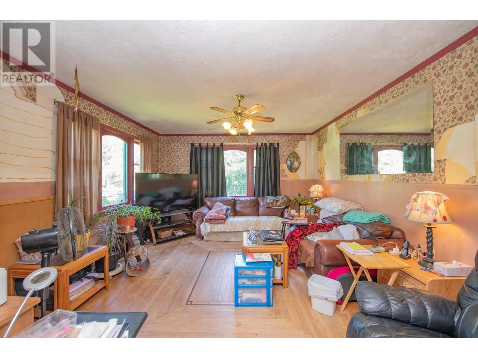 2405 Mabel Lake Road