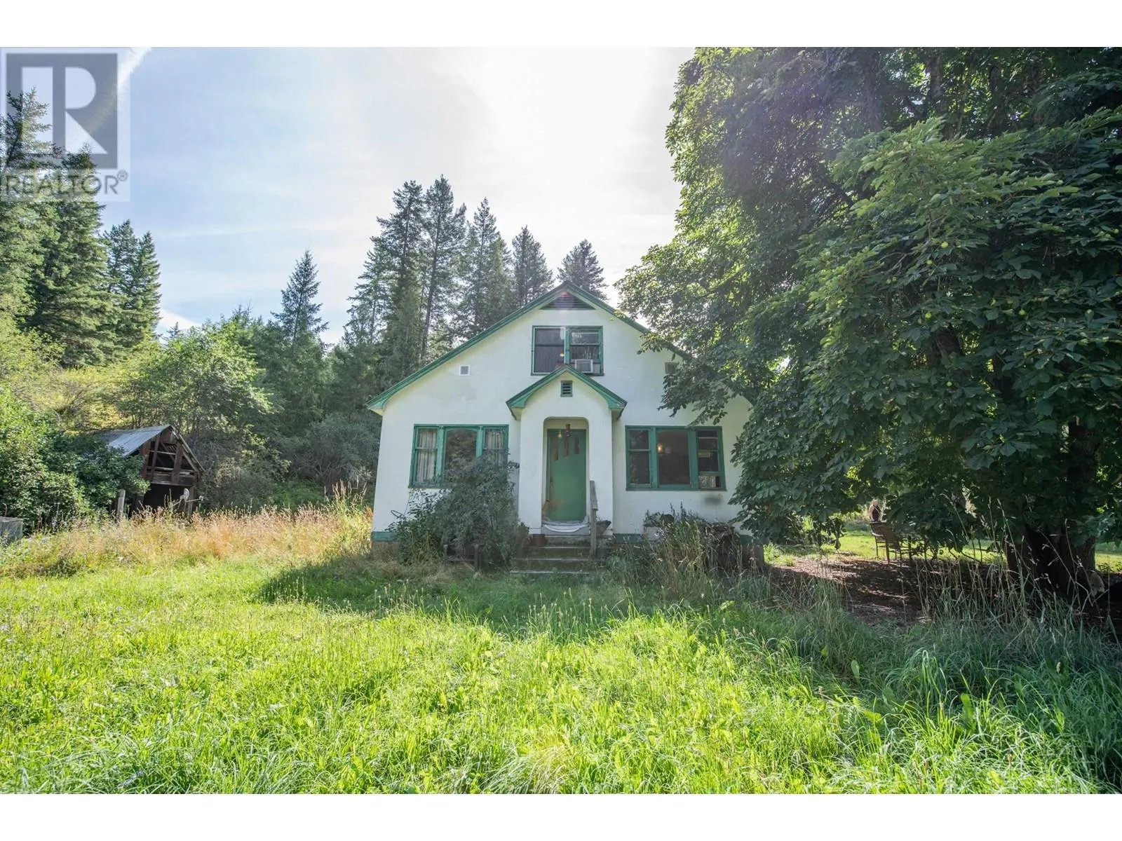 2405 Mabel Lake Road
