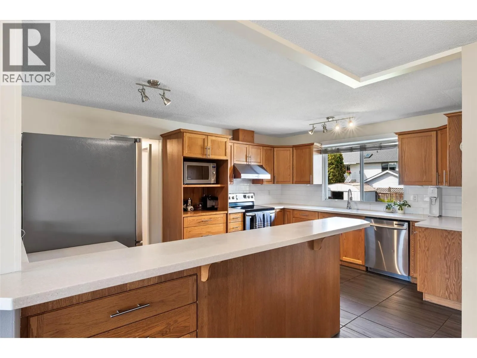 1074 NICOLANI Drive