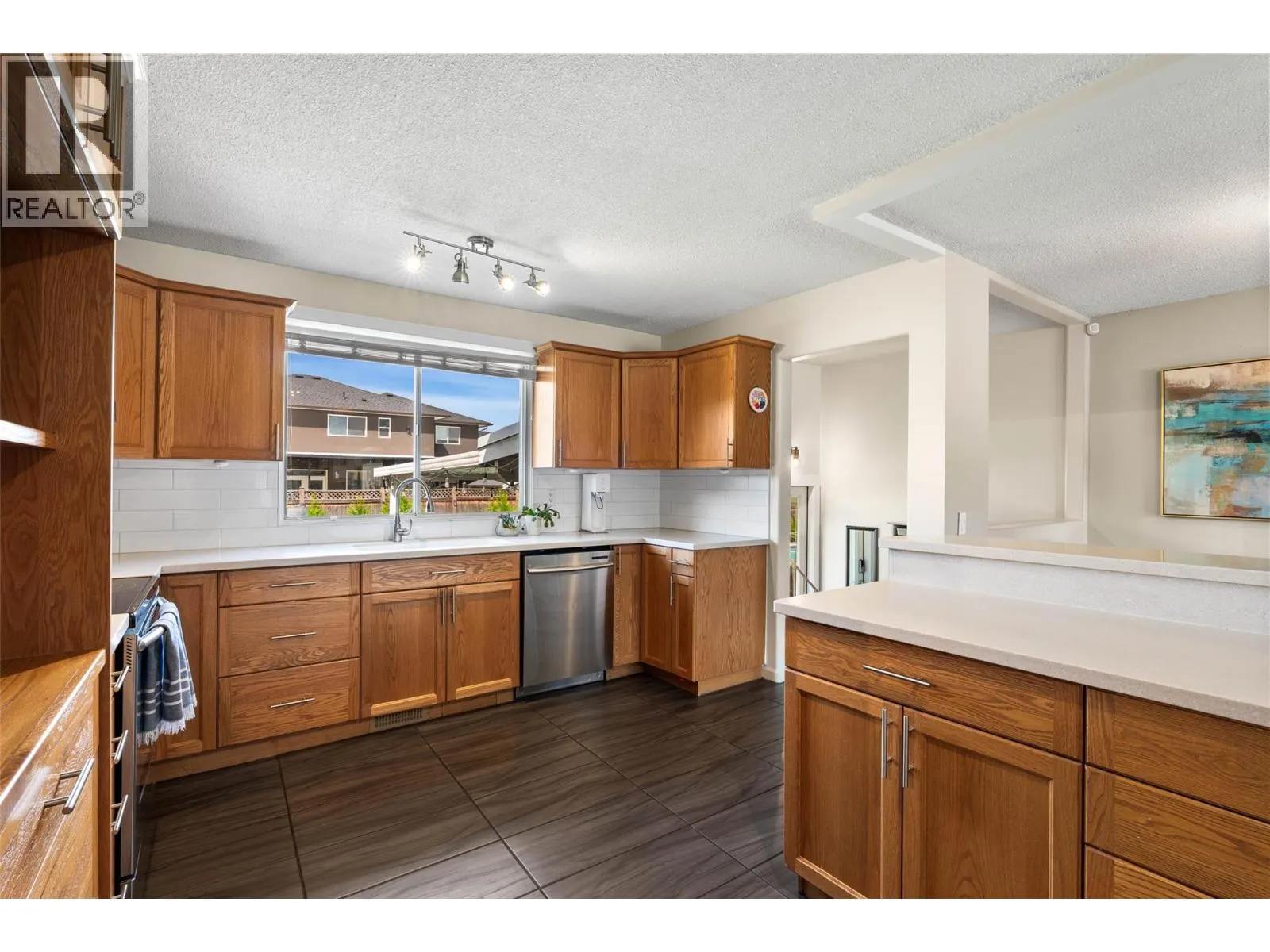 1074 NICOLANI Drive