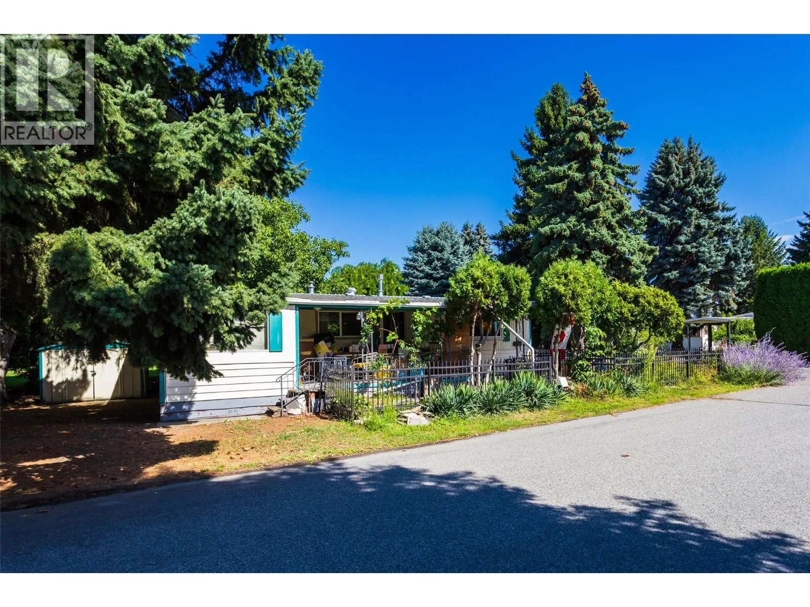 3535 Casorso Road Unit# 79