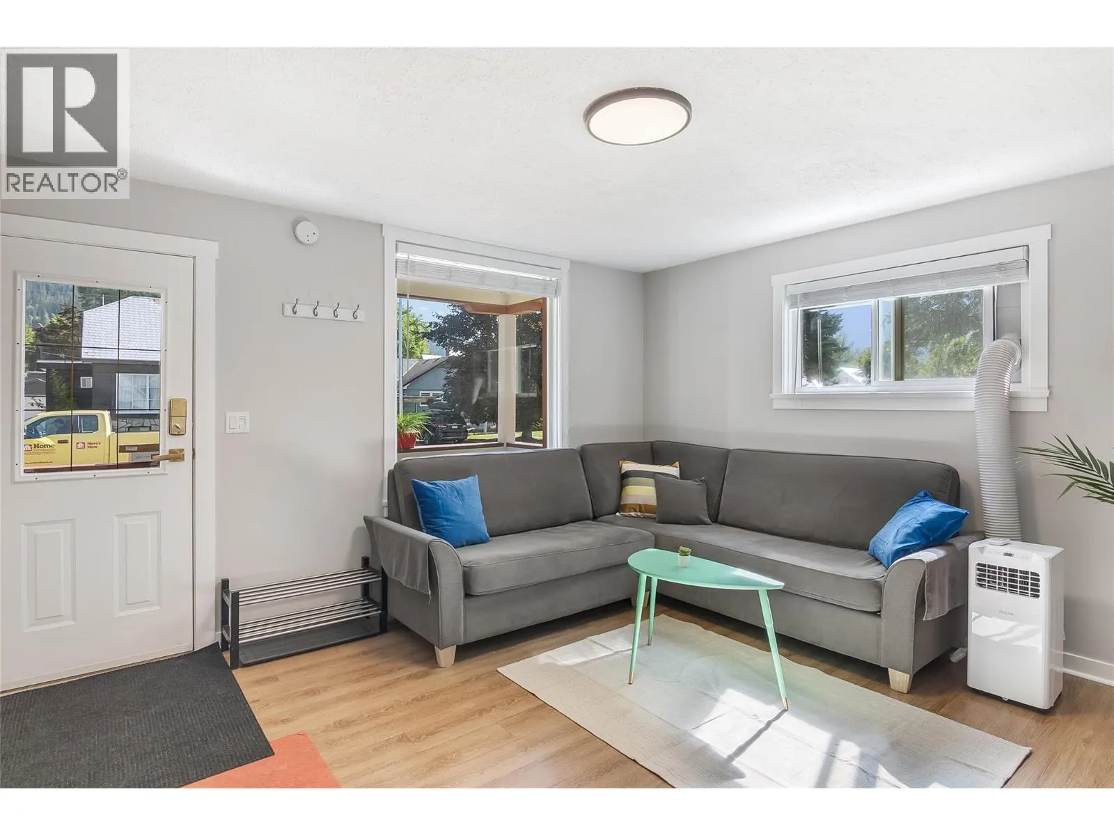 101 Seventh Street E