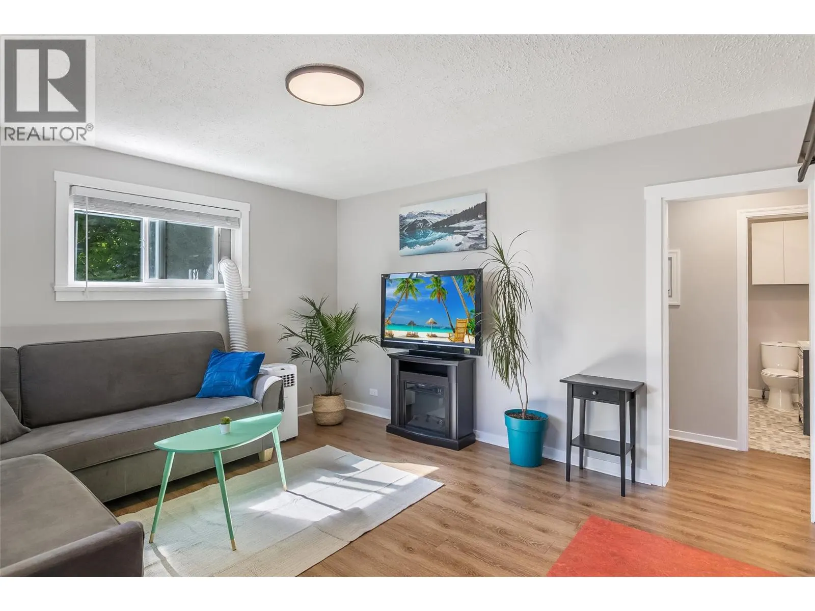 101 Seventh Street E