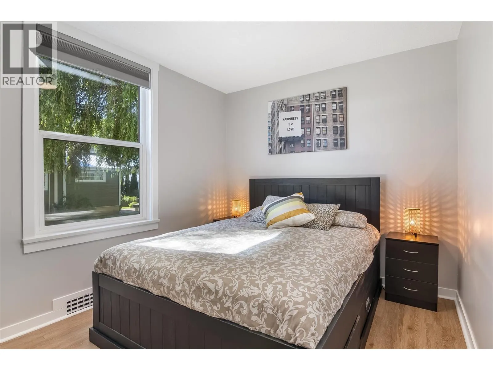 101 Seventh Street E