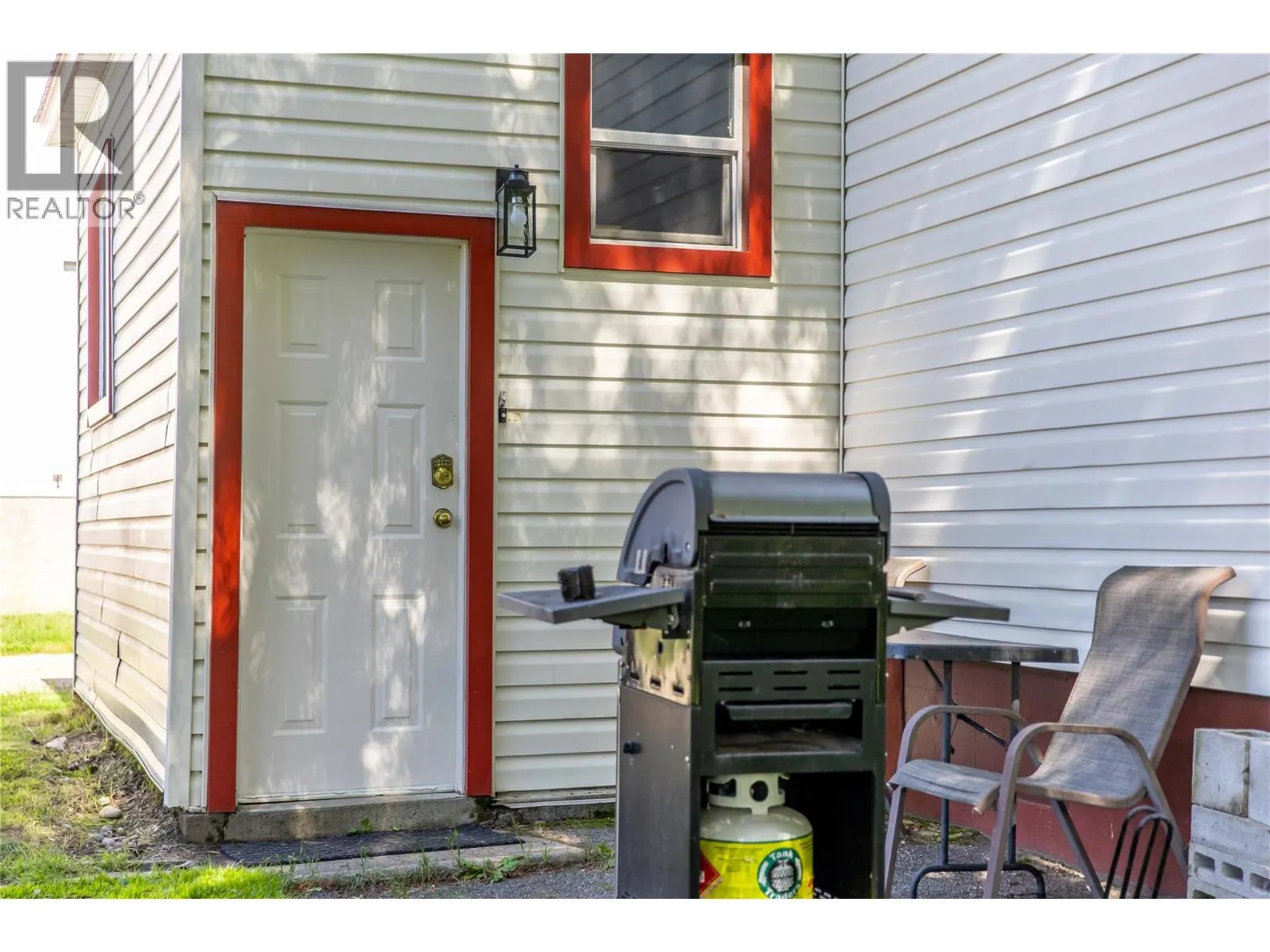 101 Seventh Street E