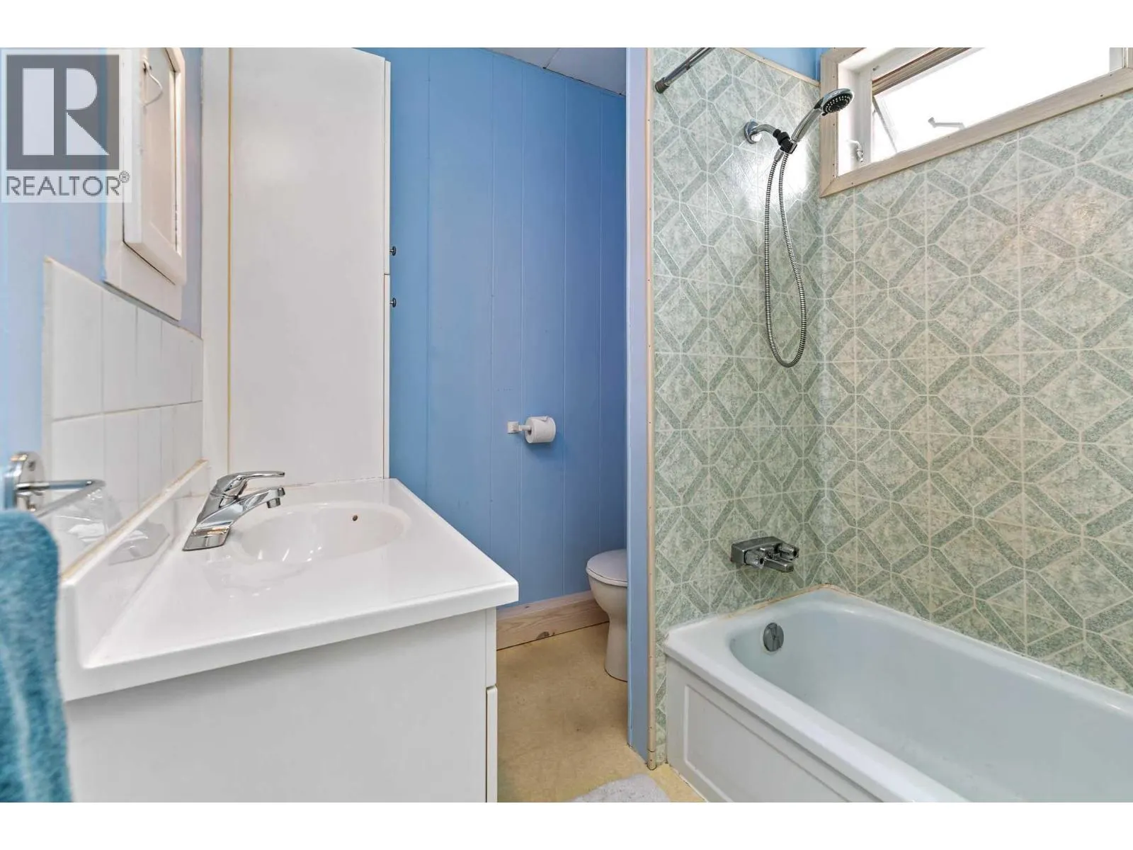 101 Seventh Street E