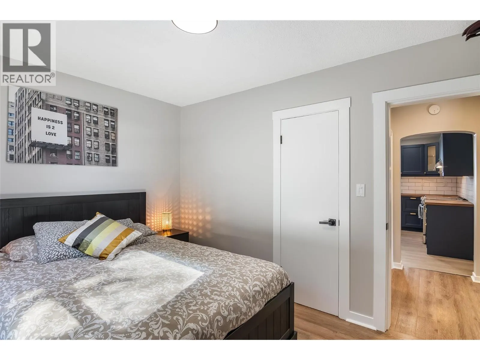 101 Seventh Street E