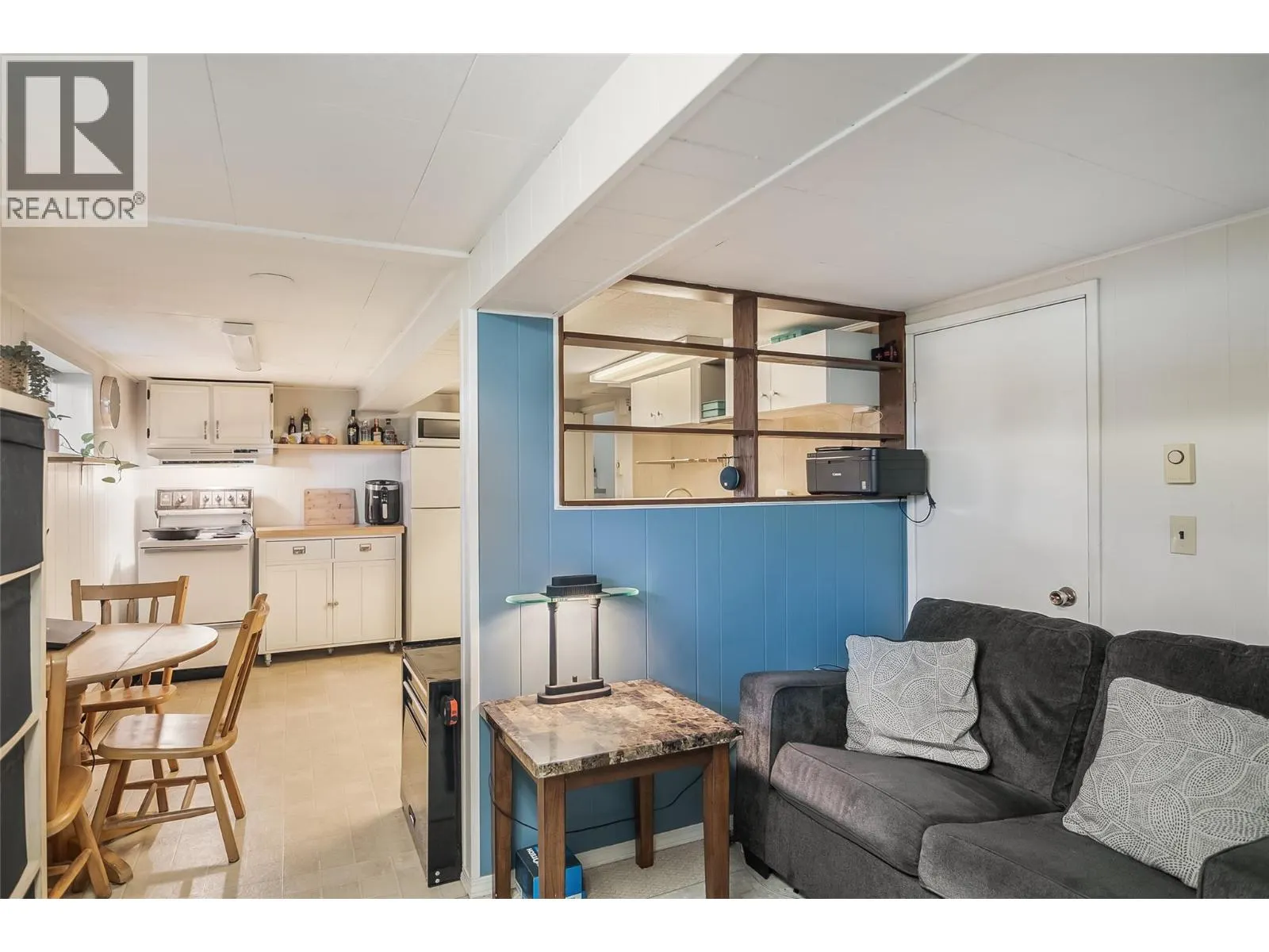 101 Seventh Street E