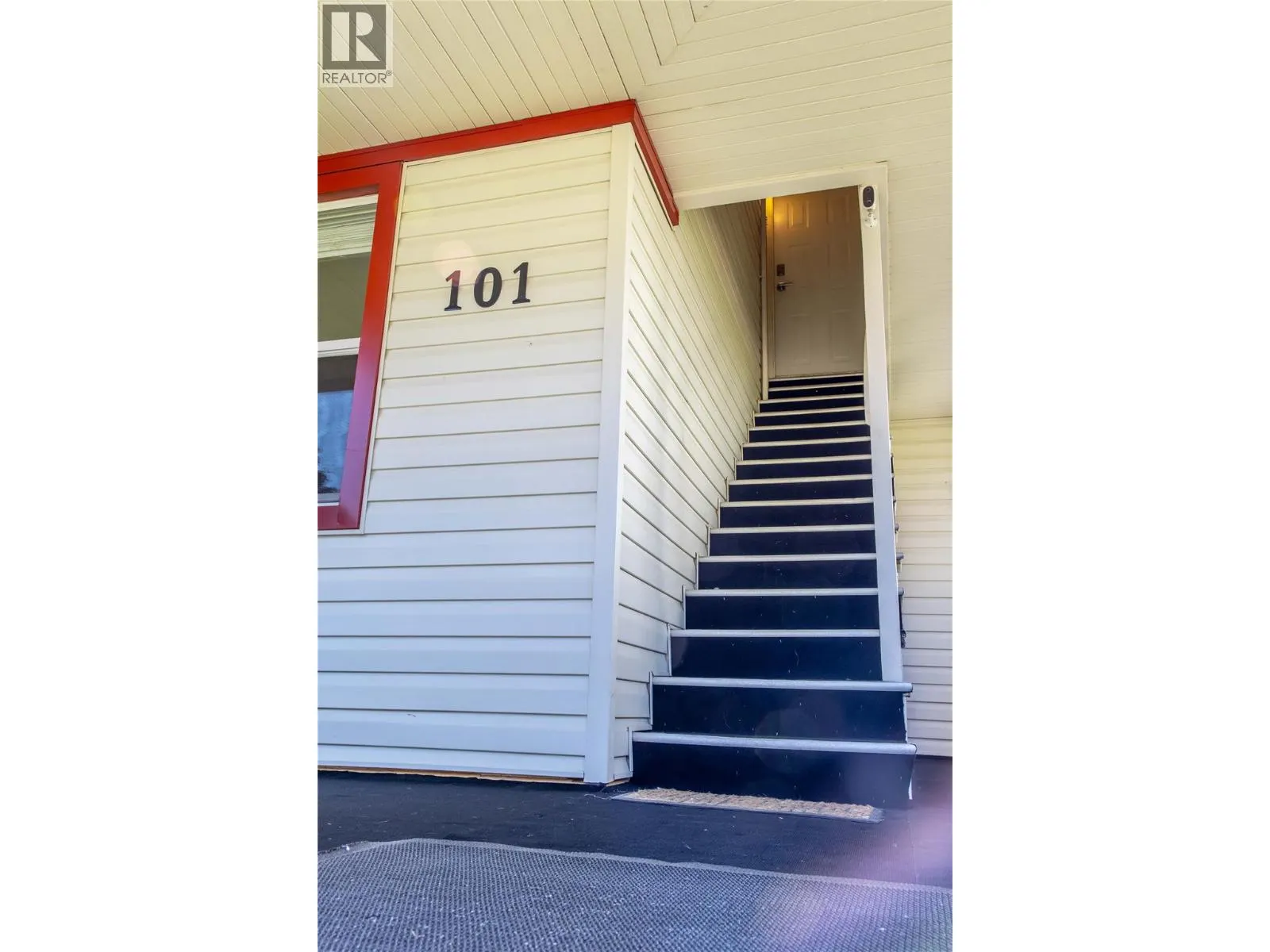 101 Seventh Street E