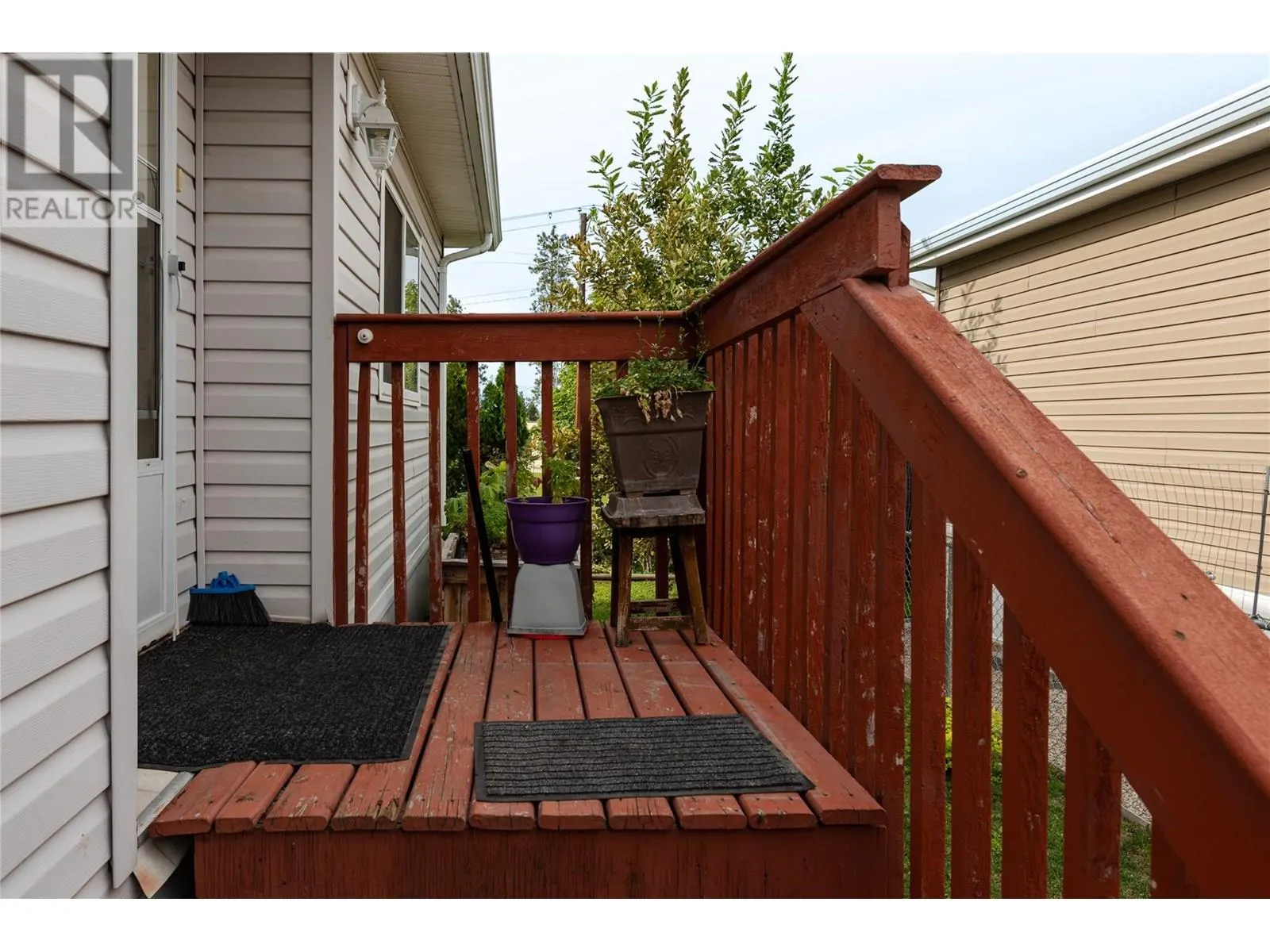 5155 Chute Lake Road Unit# 102