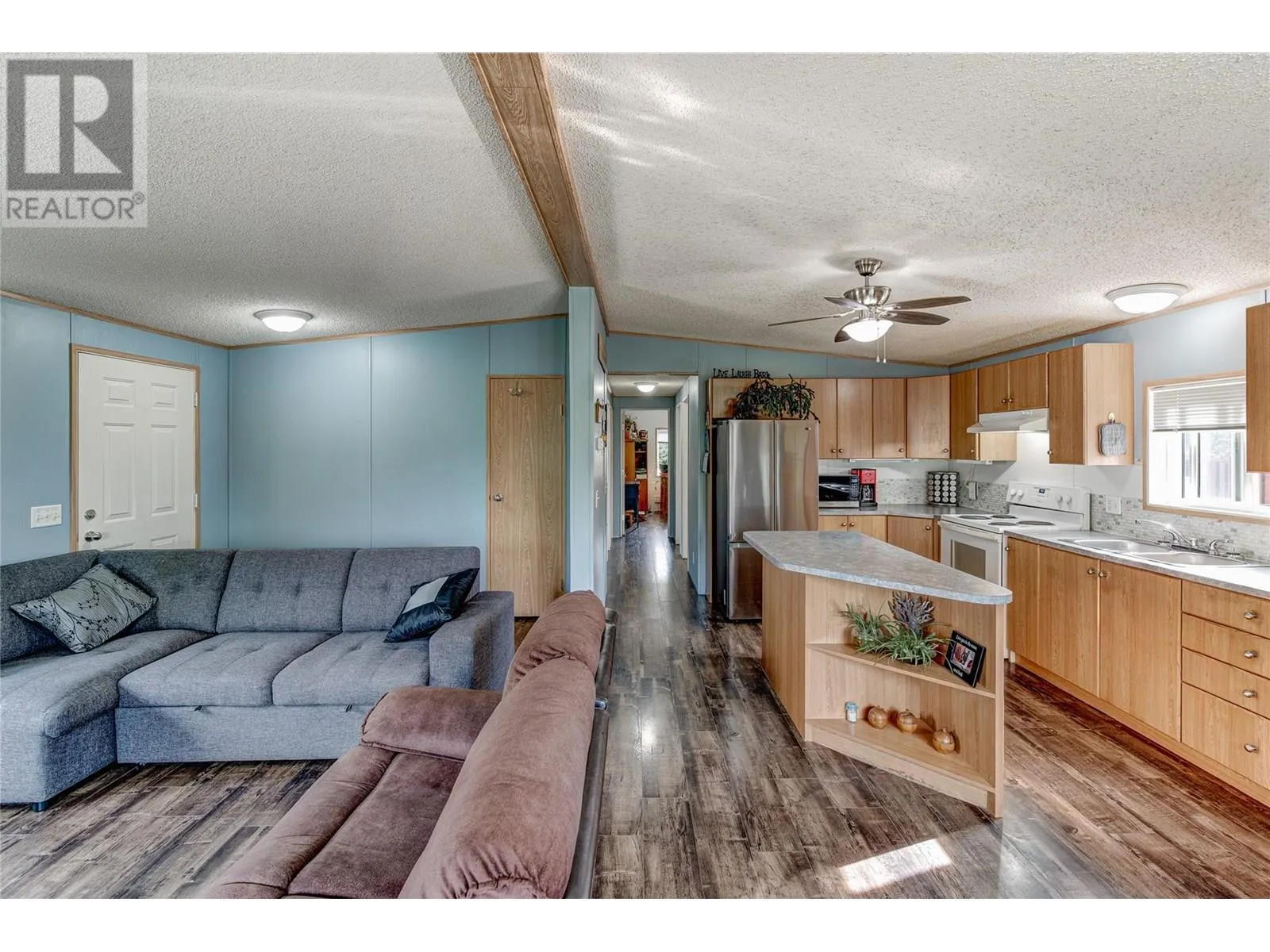 5155 Chute Lake Road Unit# 102