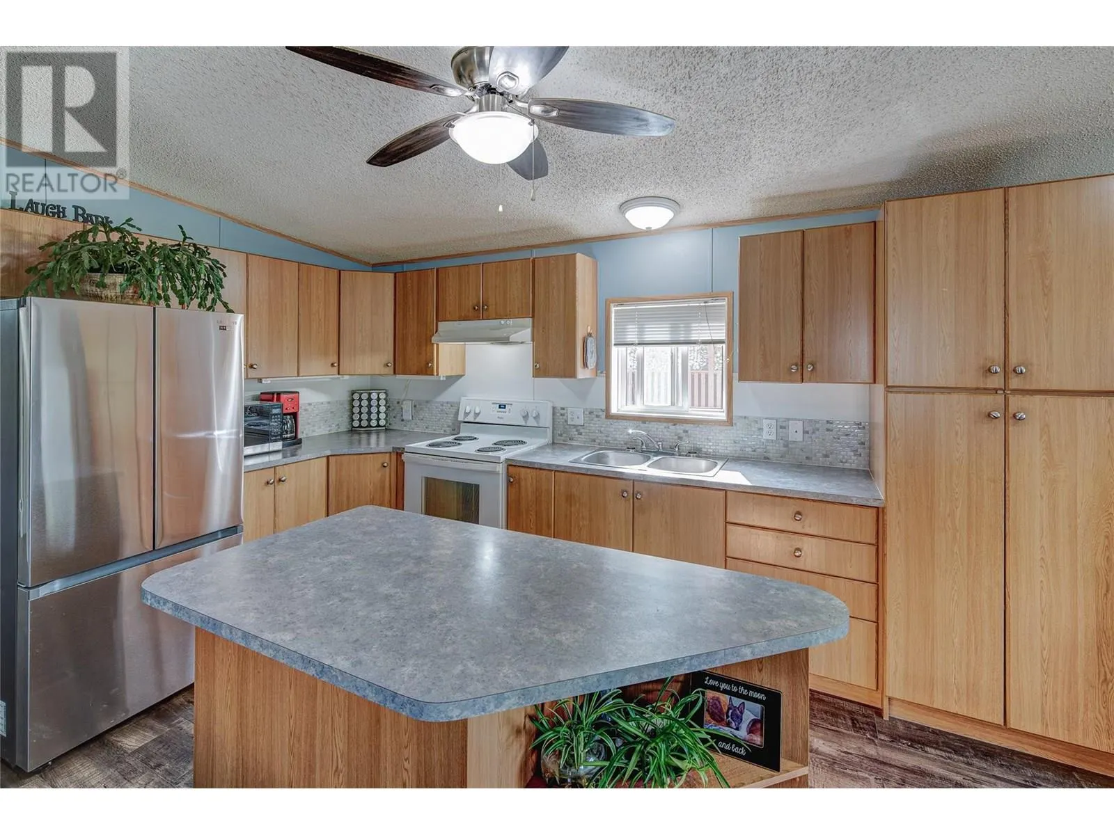 5155 Chute Lake Road Unit# 102