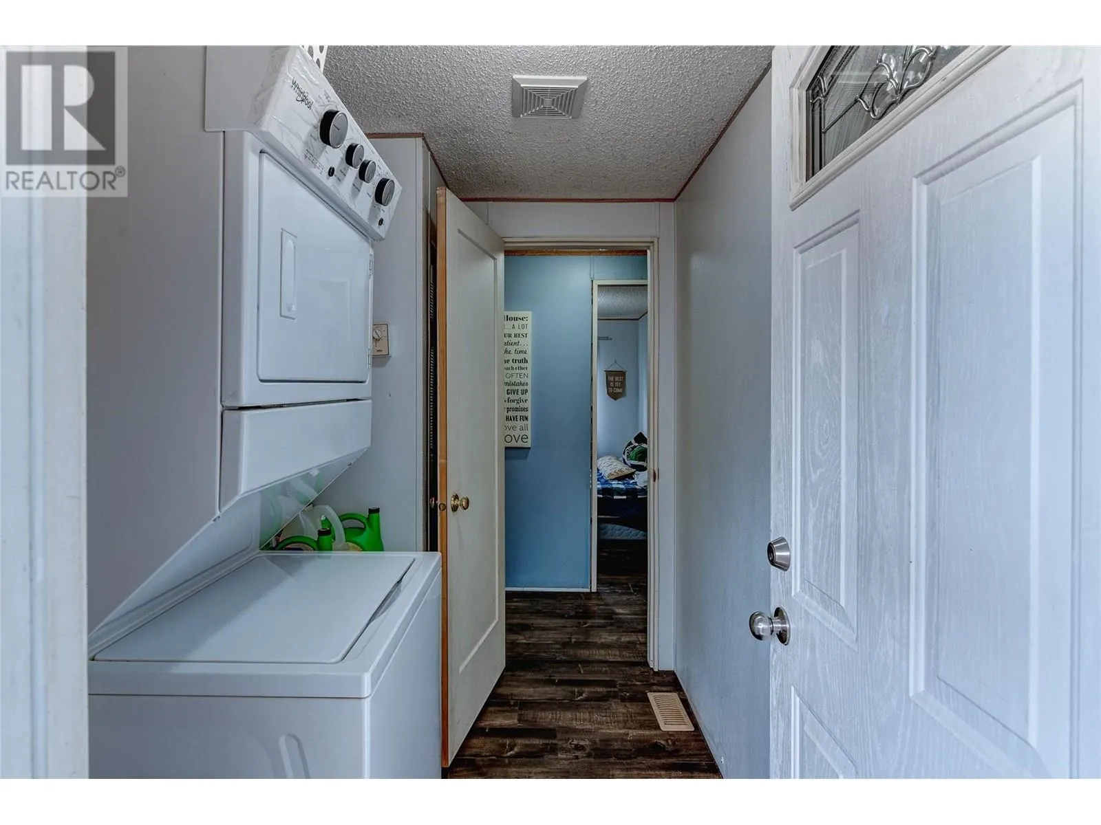5155 Chute Lake Road Unit# 102