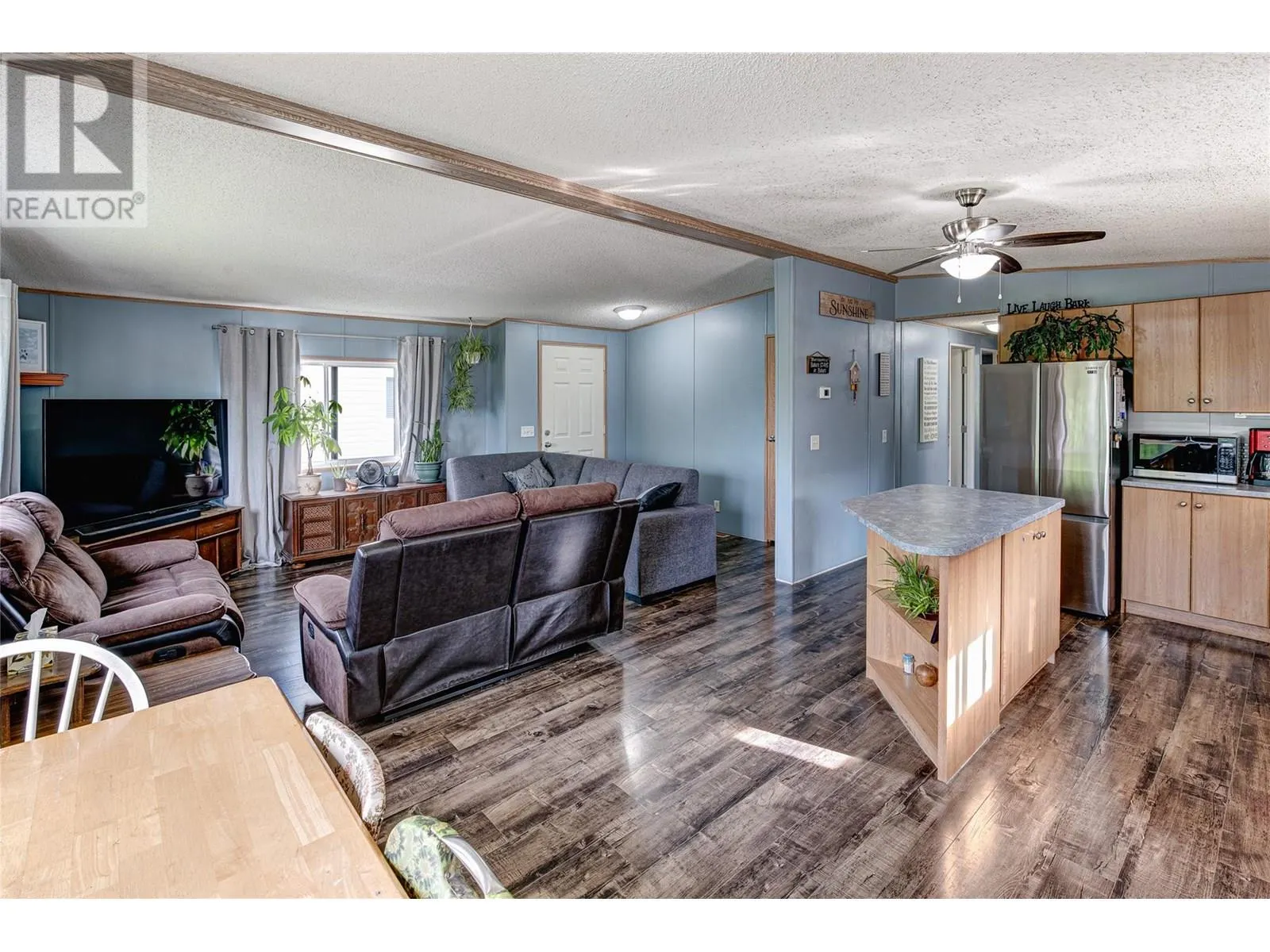 5155 Chute Lake Road Unit# 102