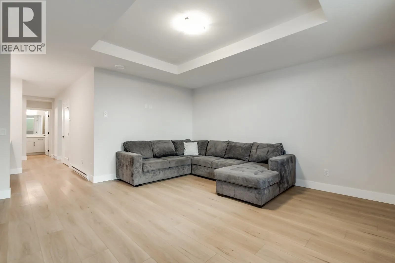 2834 Canyon Crest Drive