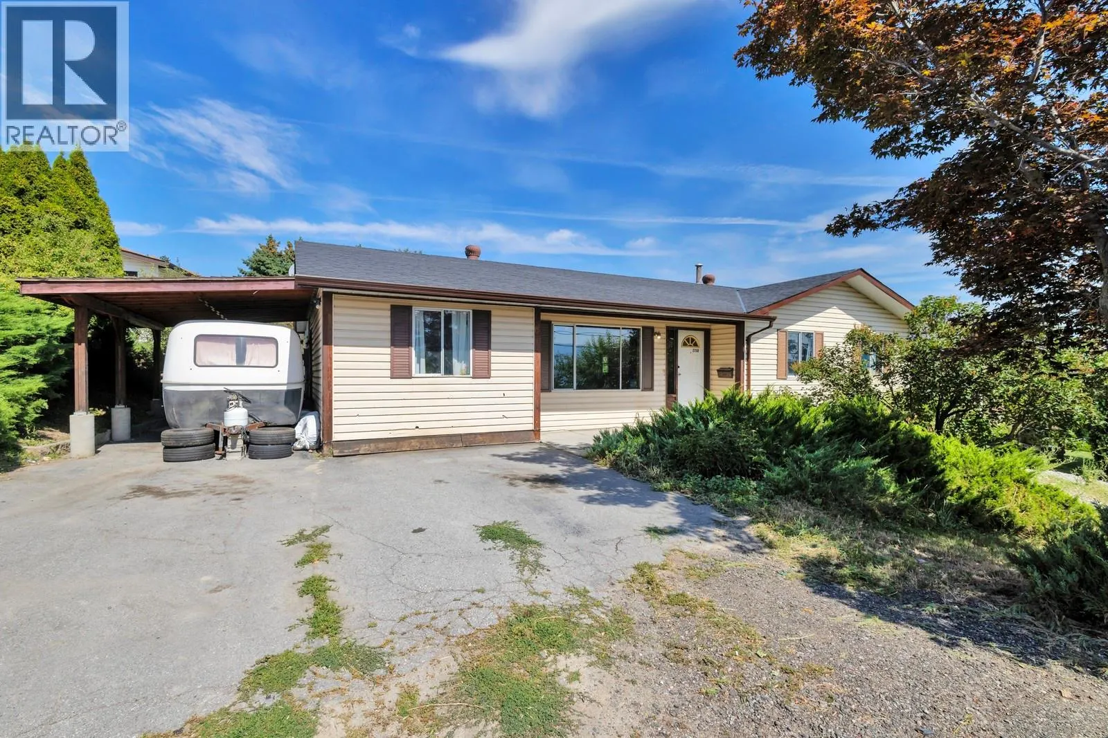 2758 Lower Glenrosa Road