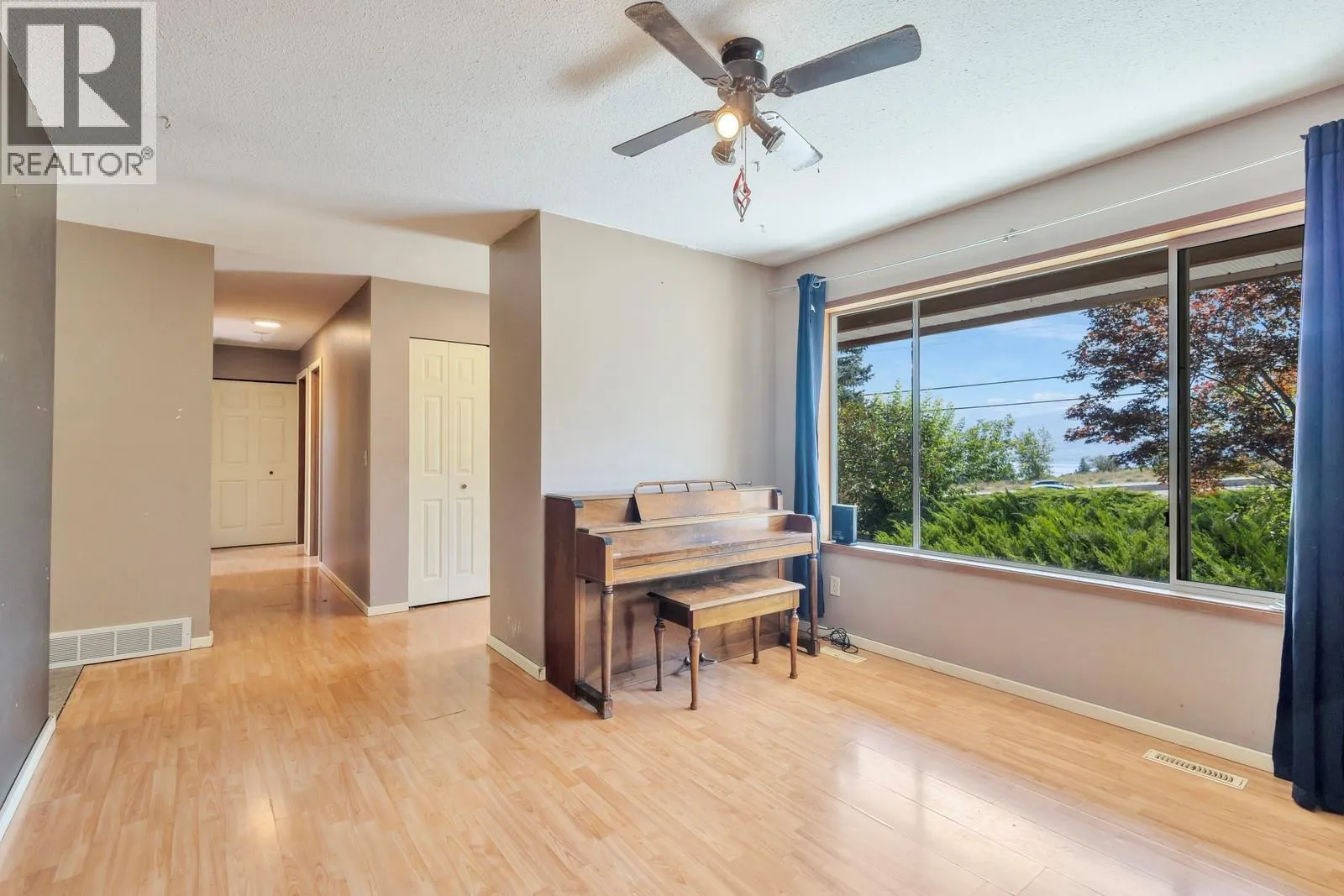 2758 Lower Glenrosa Road