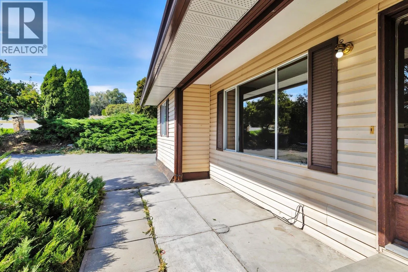 2758 Lower Glenrosa Road