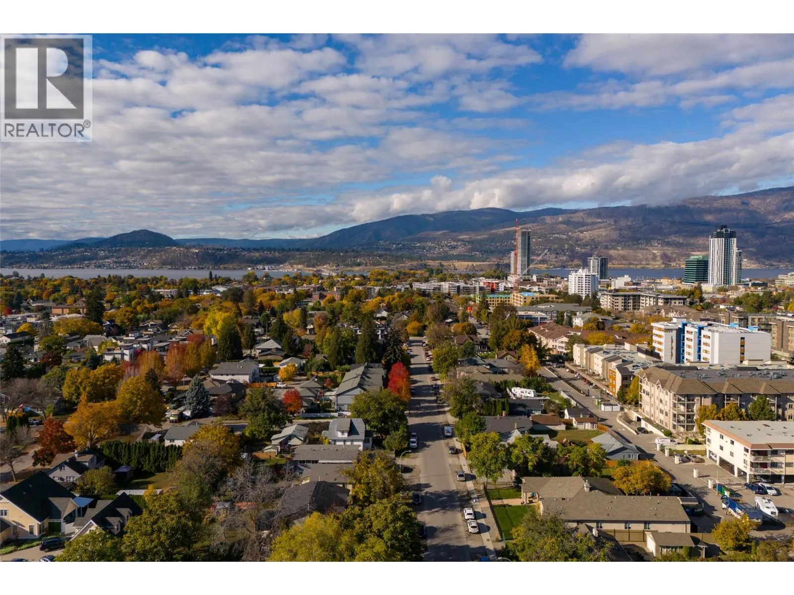 1025 & 1033/1035 Laurier Avenue