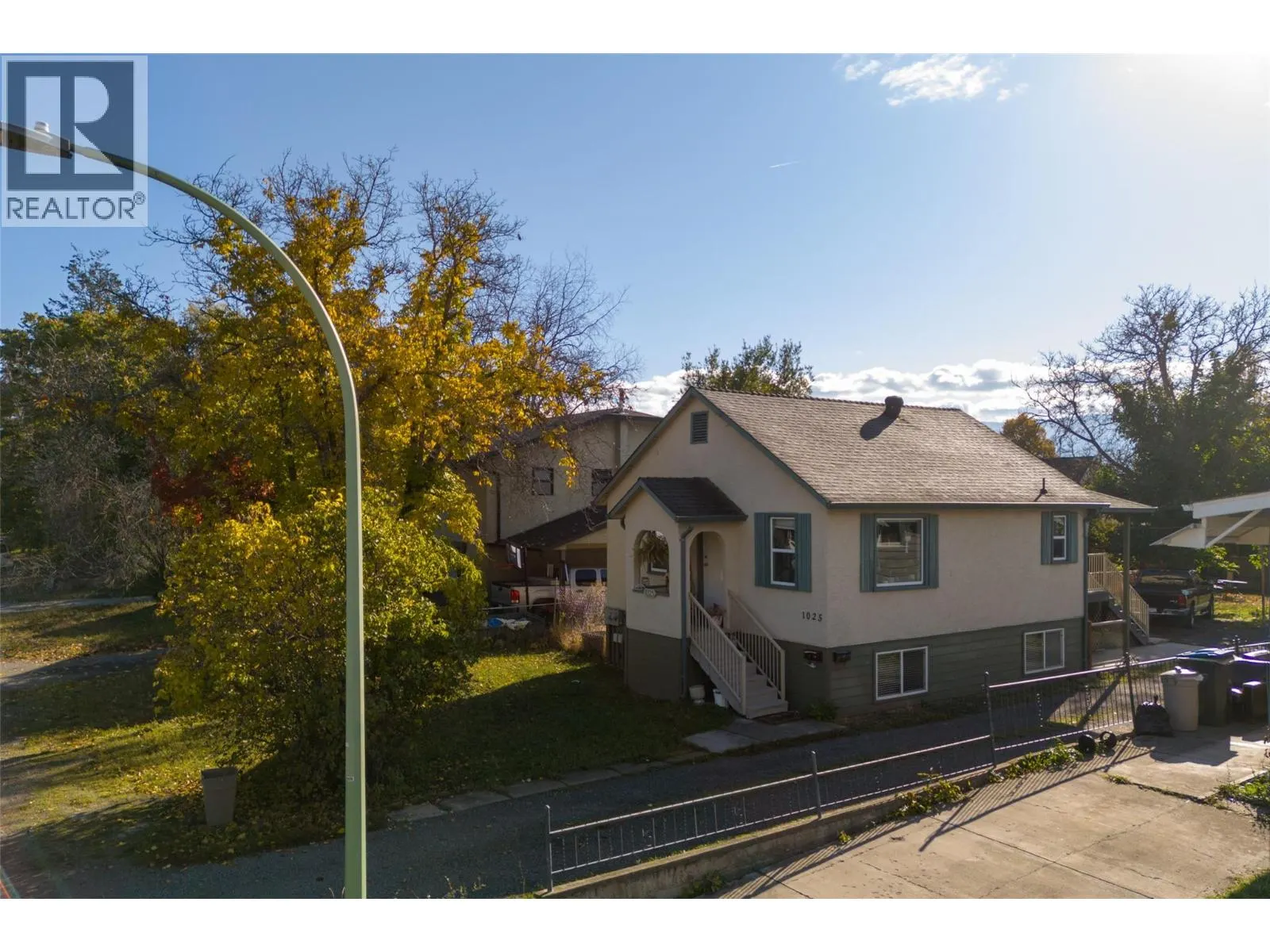 1025 & 1033/1035 Laurier Avenue