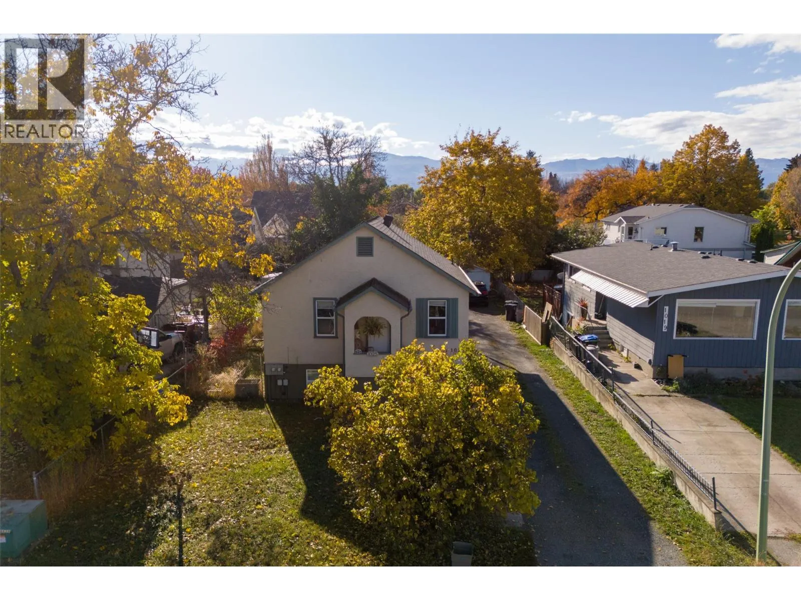 1025 & 1033/1035 Laurier Avenue